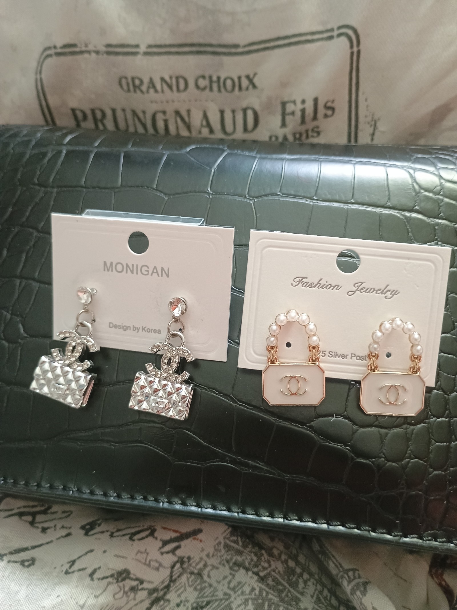 earring