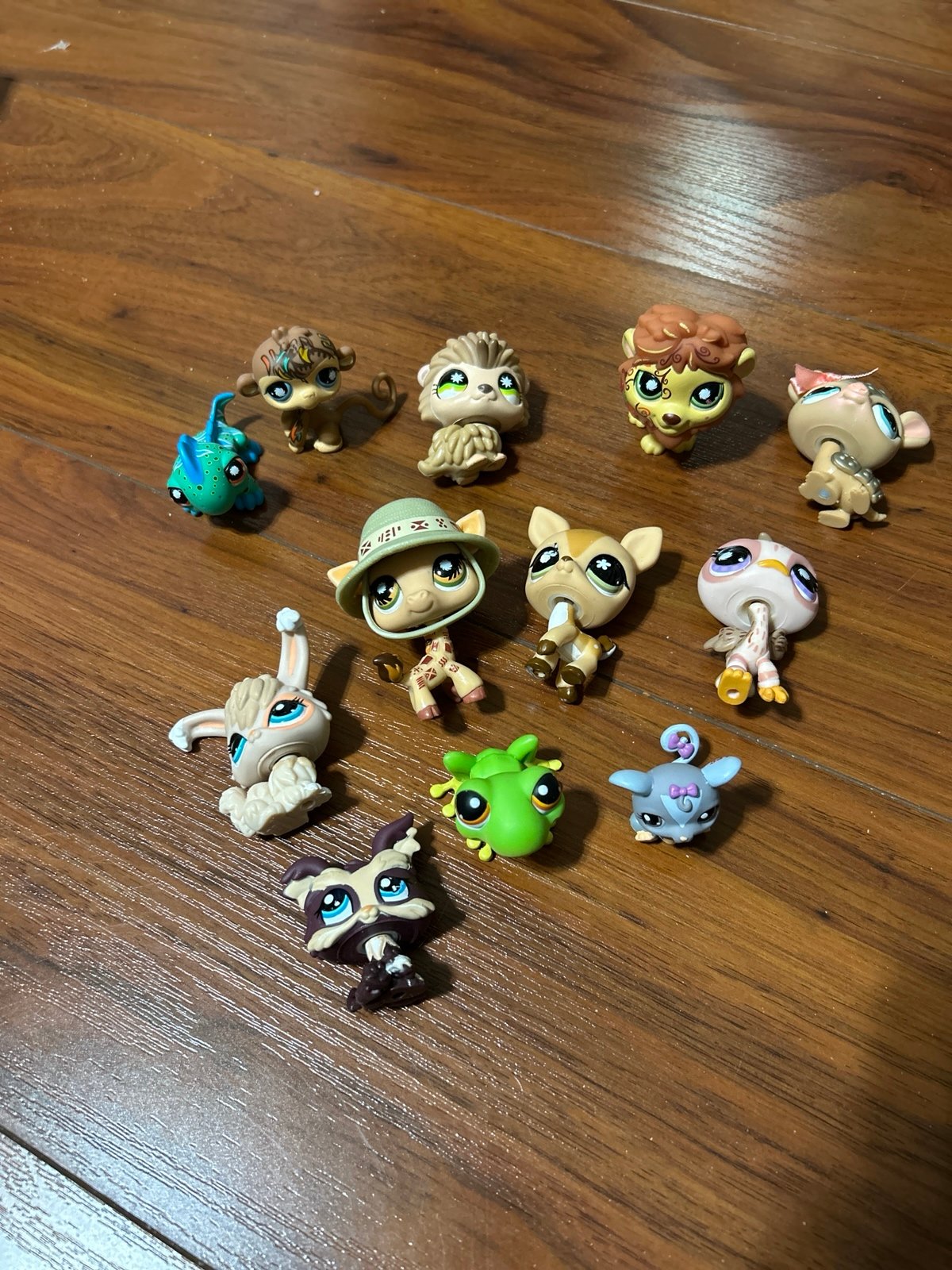Littlest Pet Shop 2007-2008 set of 12