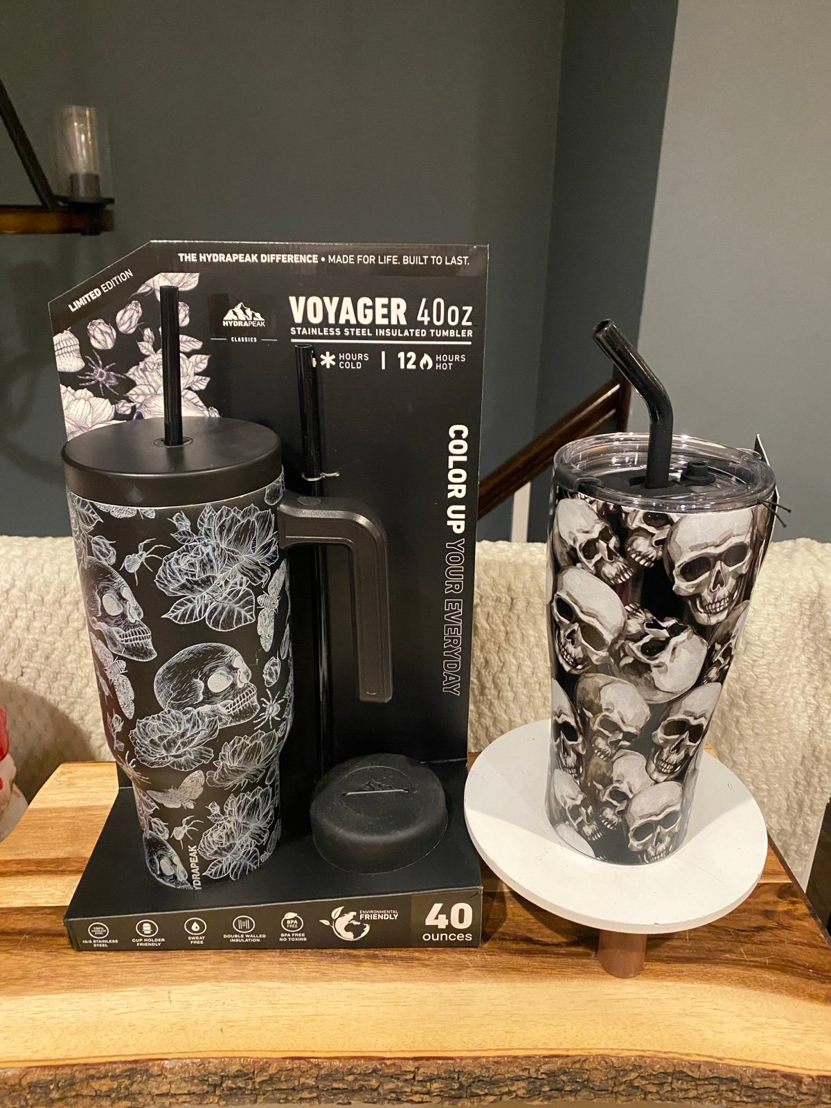 Hydrapeak Voyager Black with white skulls and Skull Tumbler with straw (30 oz)