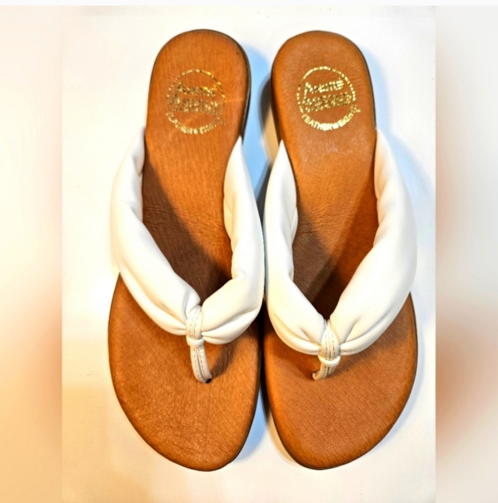 André Assous Featherweights Nuya Sandal, White, size 9M, NIB