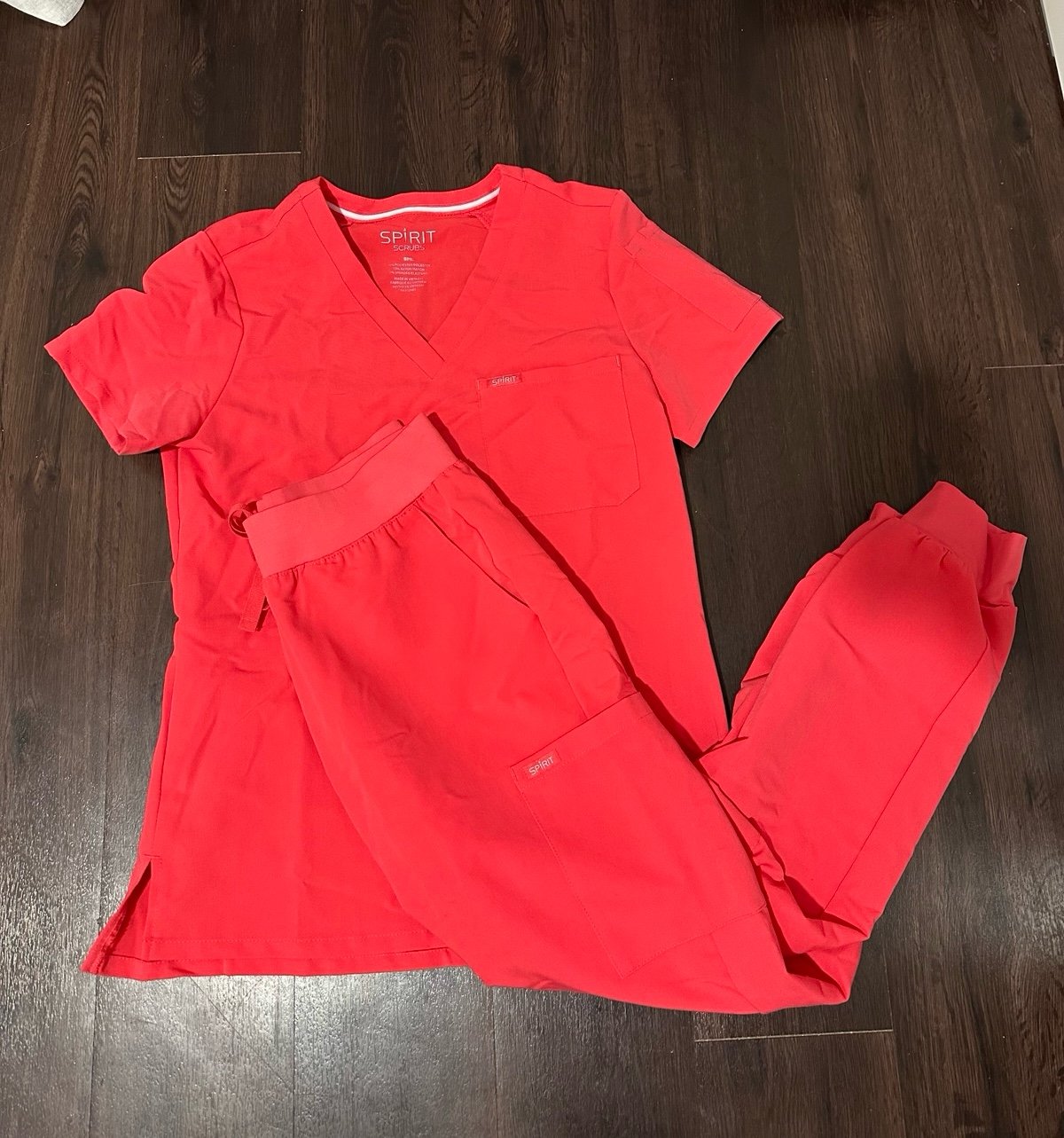 Scrub set