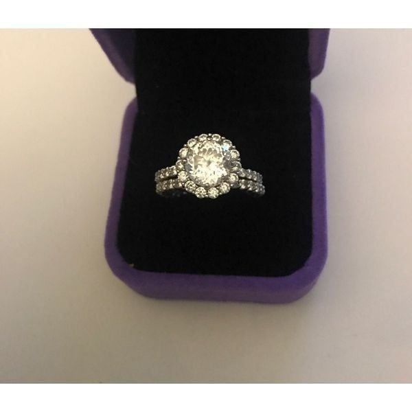 Stunning 8.93 Ct. Round Cut Halo Design Wedding Ring Set. Sz 9