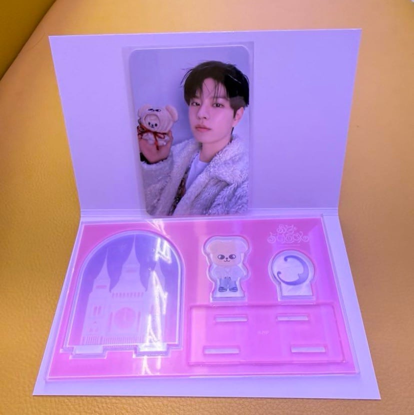Stray kids fan meeting 5 clock seungmin secret acrylic stand