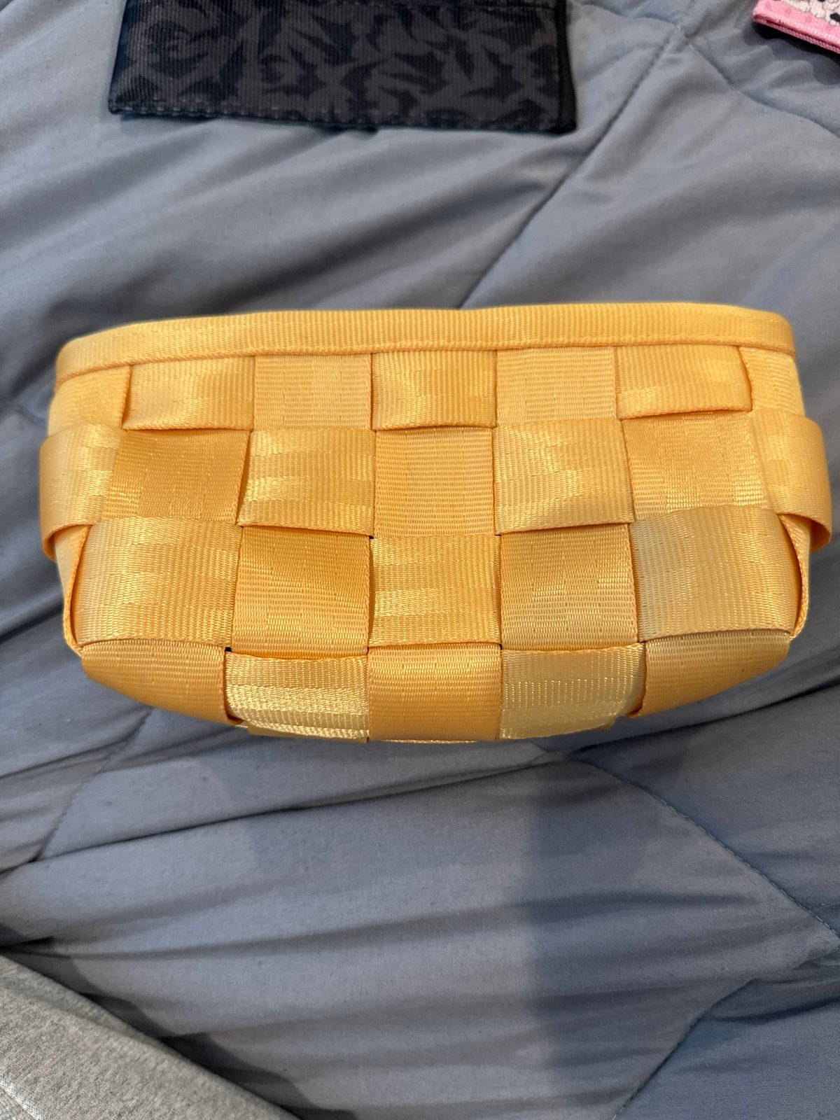 Harvey’s sunshine triangle makeup case