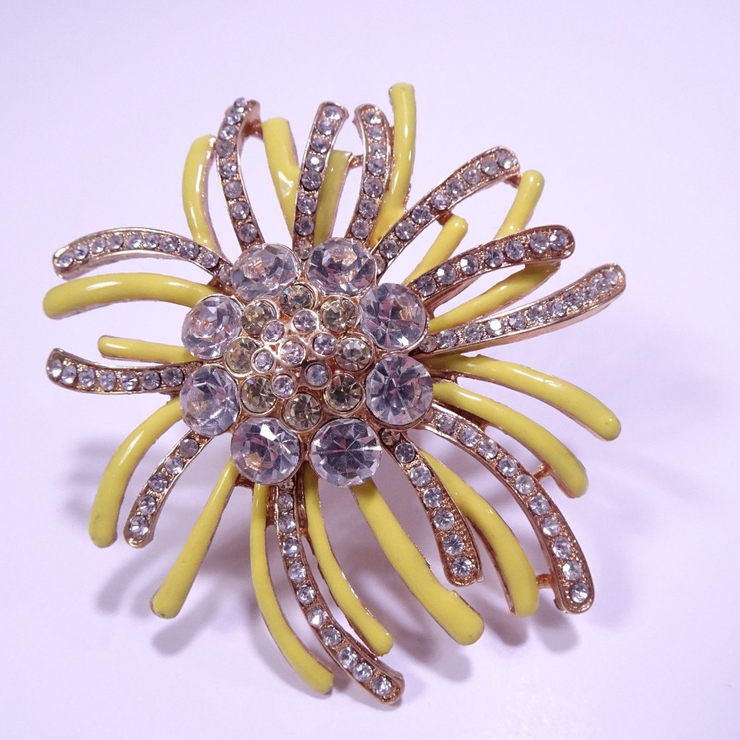 Vintage Milly Women's Yellow Enamel Crystal Burst Sunflower Oversized Ring