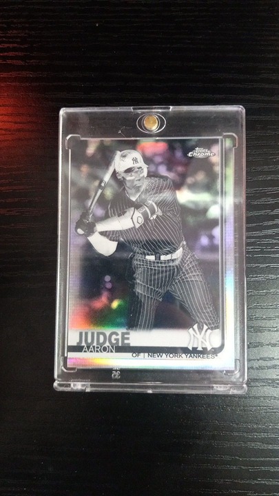 BIN-56 - 2019 Topps Chrome Negative Refractor Aaron Judge!!! NM MT+