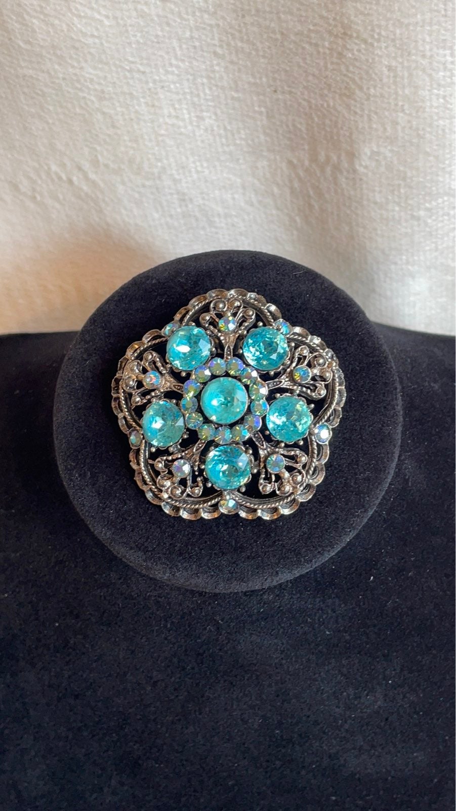 Vintage Weiss teal blue brooch