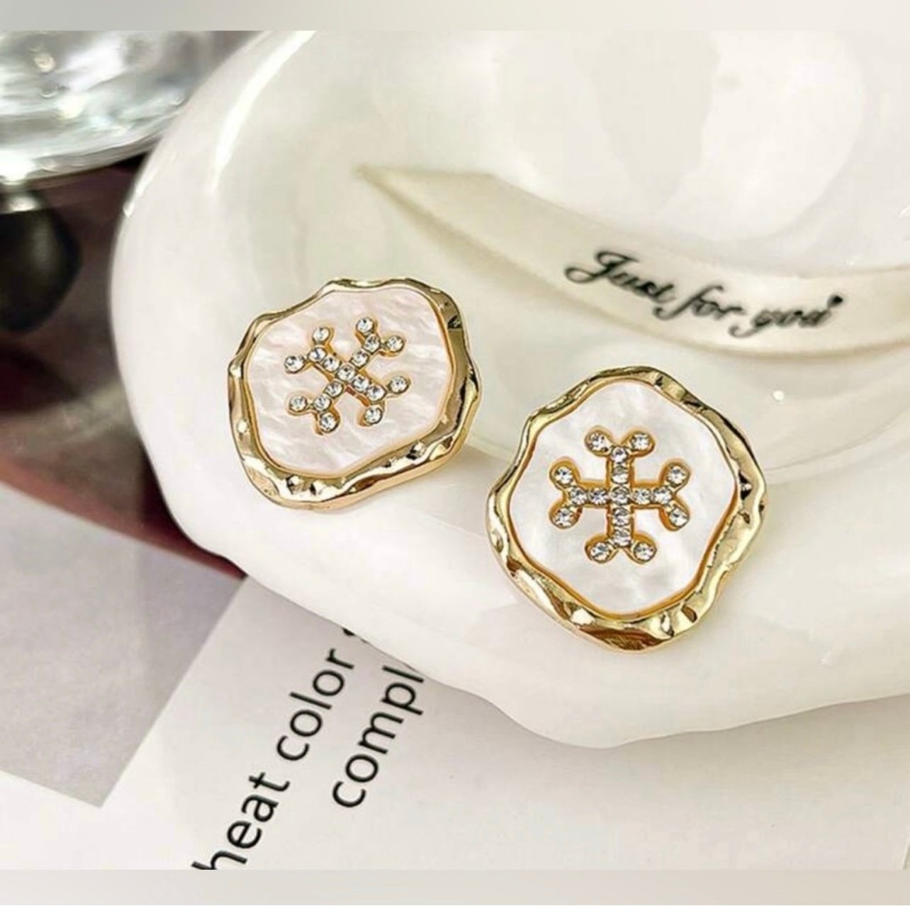 New In Packaging Gorgeous Fashion Earrings