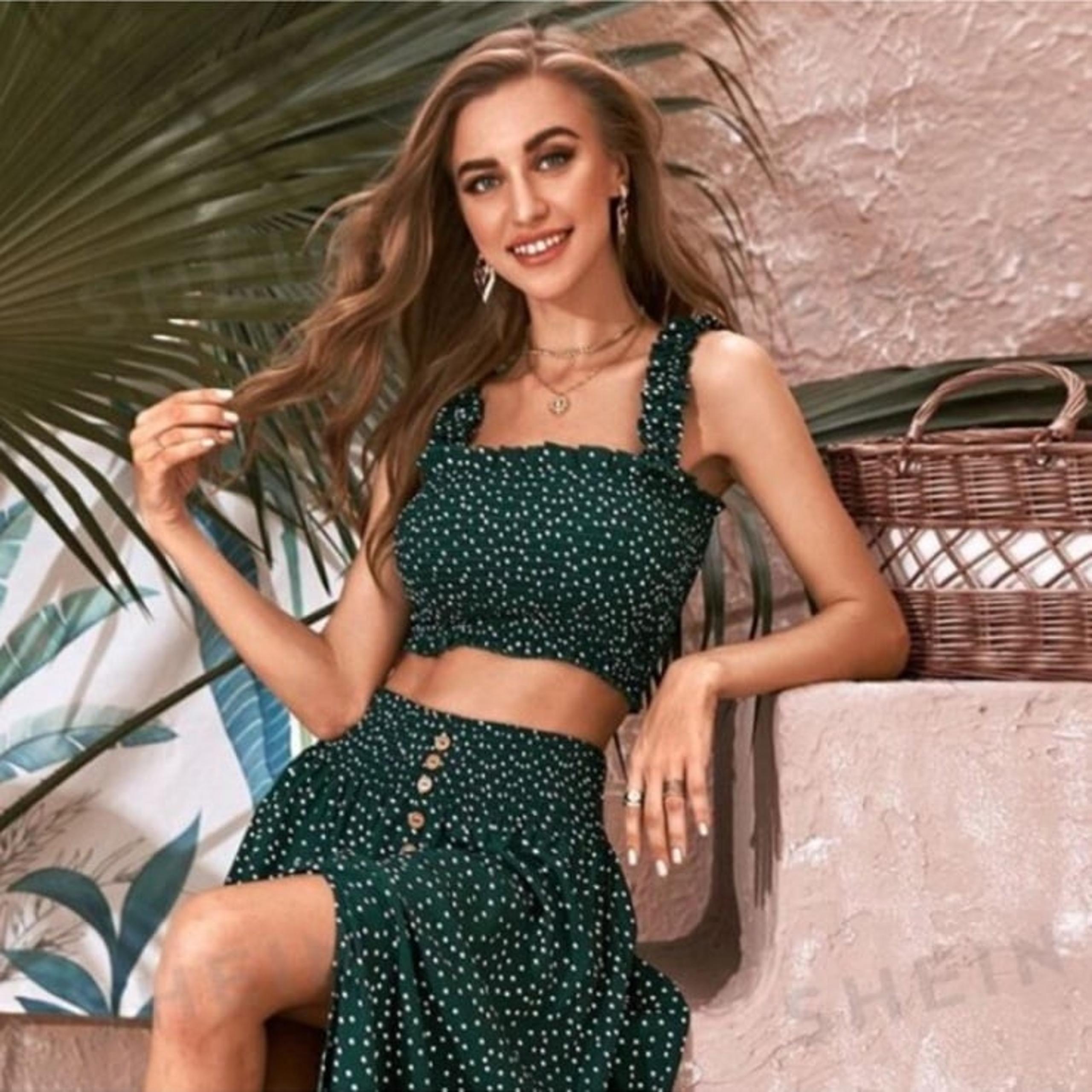 SHEIN Emerald Green Crop Top Size M