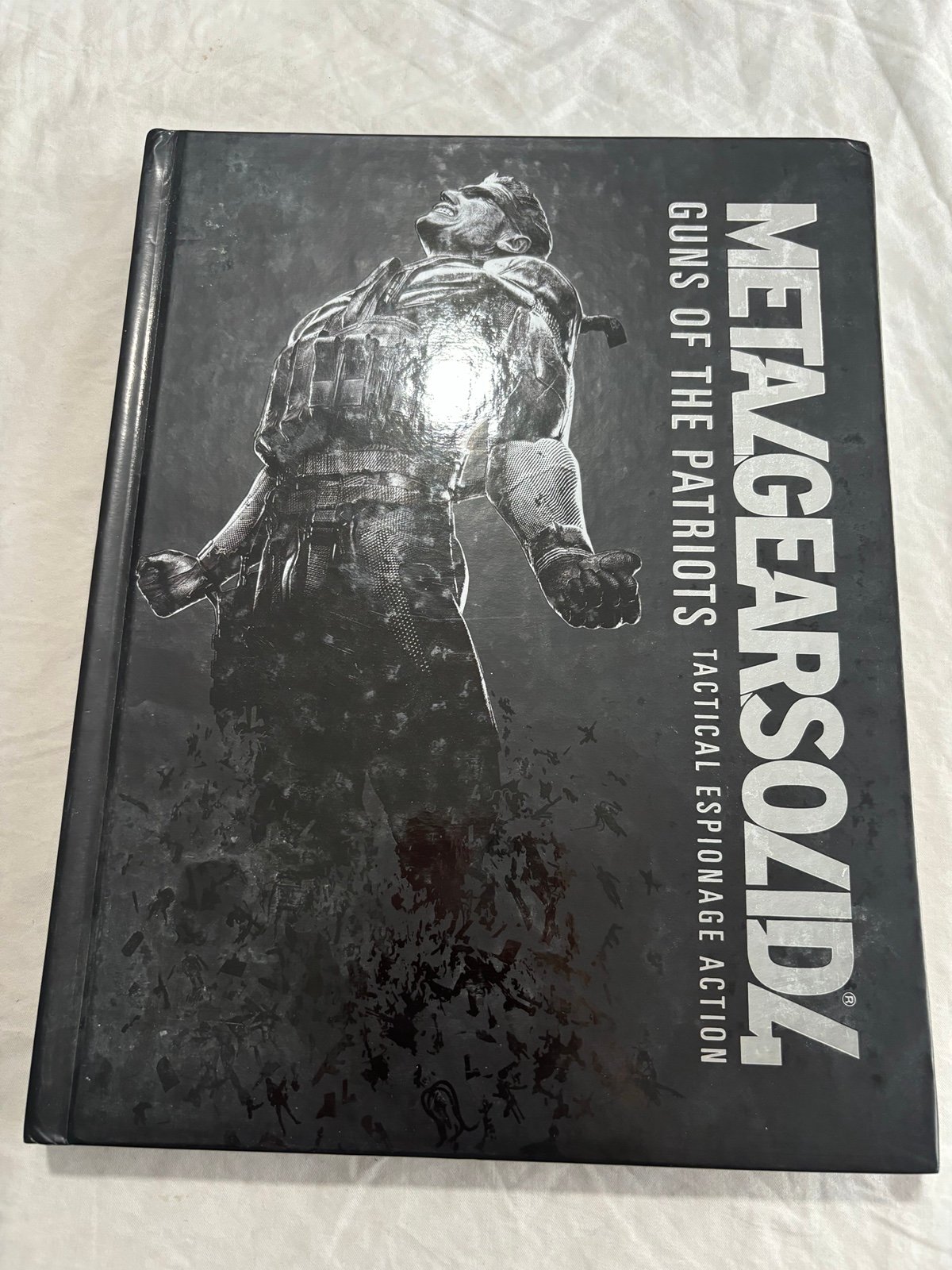 Metal Gear Solid 4 Prima Limited Edition Collector video game strategy Guide