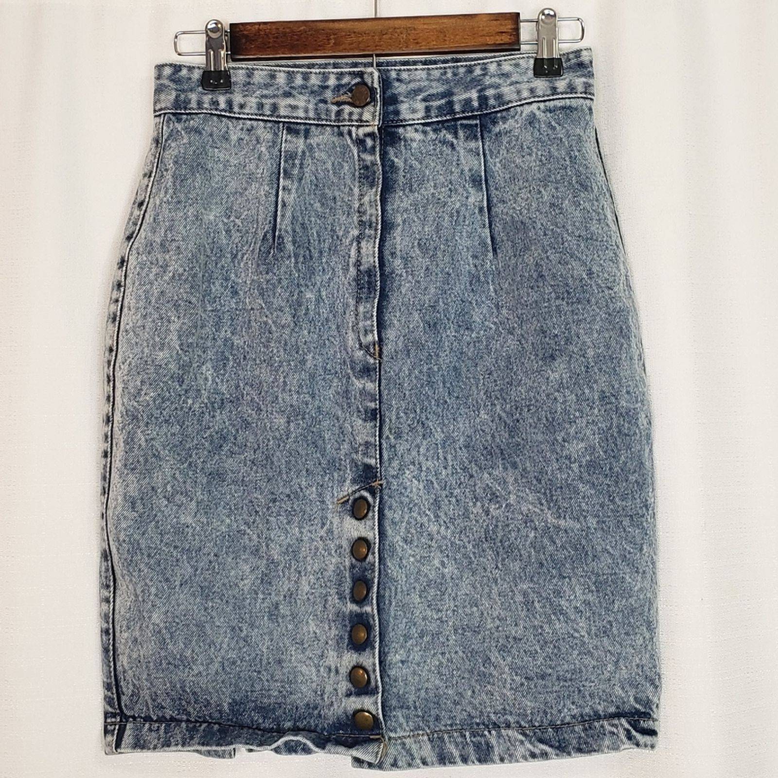 Vintage Zena Denim Skirt Snap Front 9