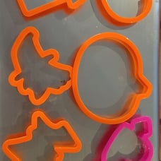 Cake and cookie decorating supplies