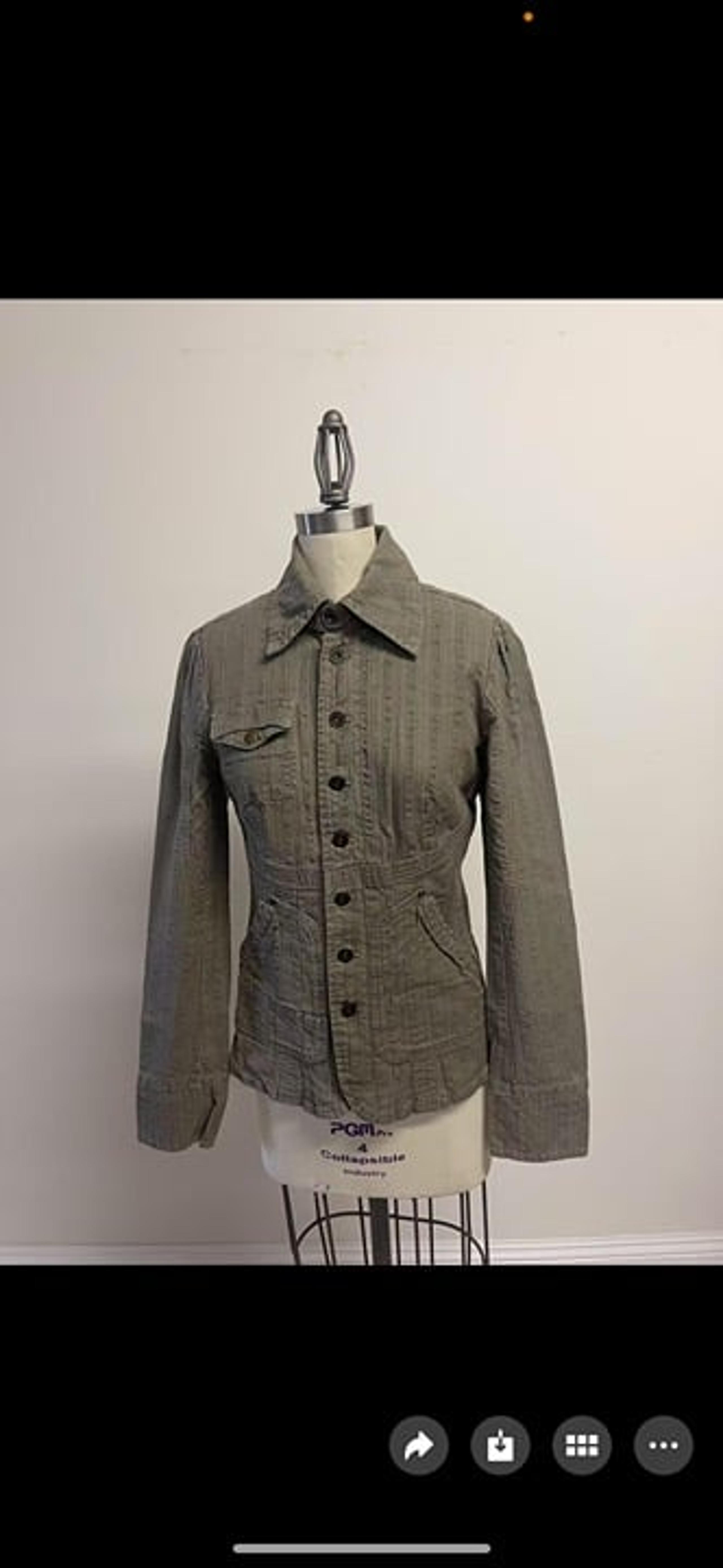 Vintage Diesel jacket Top Medium size for ladies, collar jacket good condition