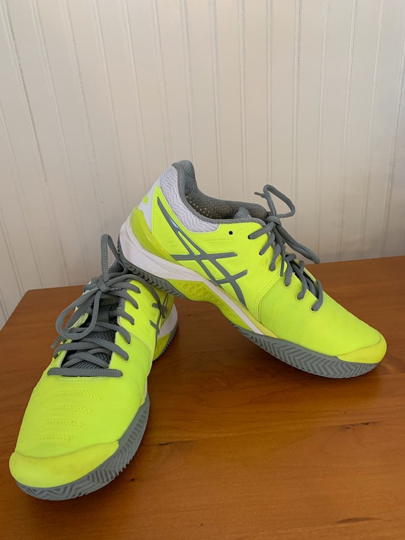 Tennis sneakers
