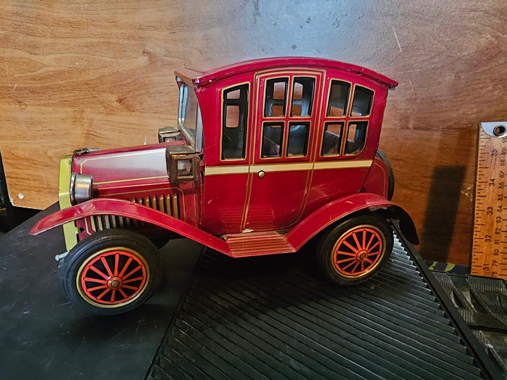 japanese car 1950's rosko tin litho granpa car