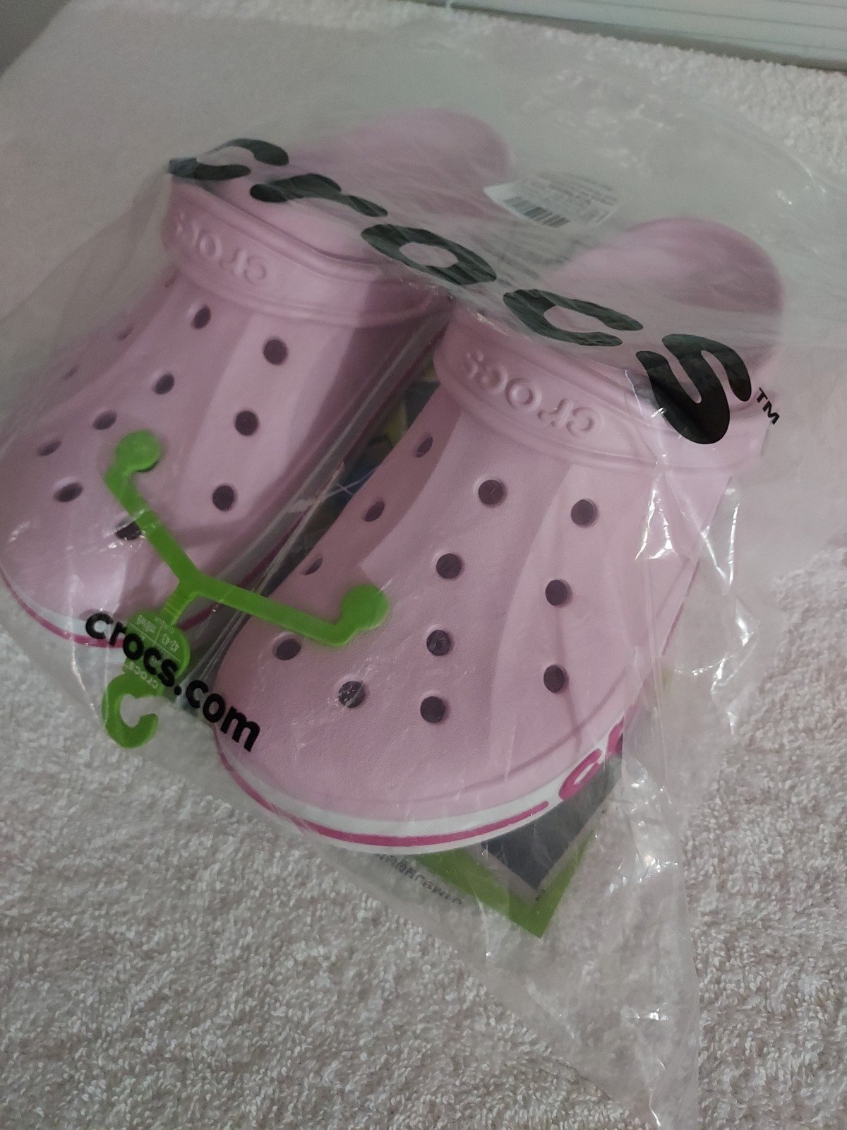 NWT WOMEN'S SIZE 11 PINK CROCS