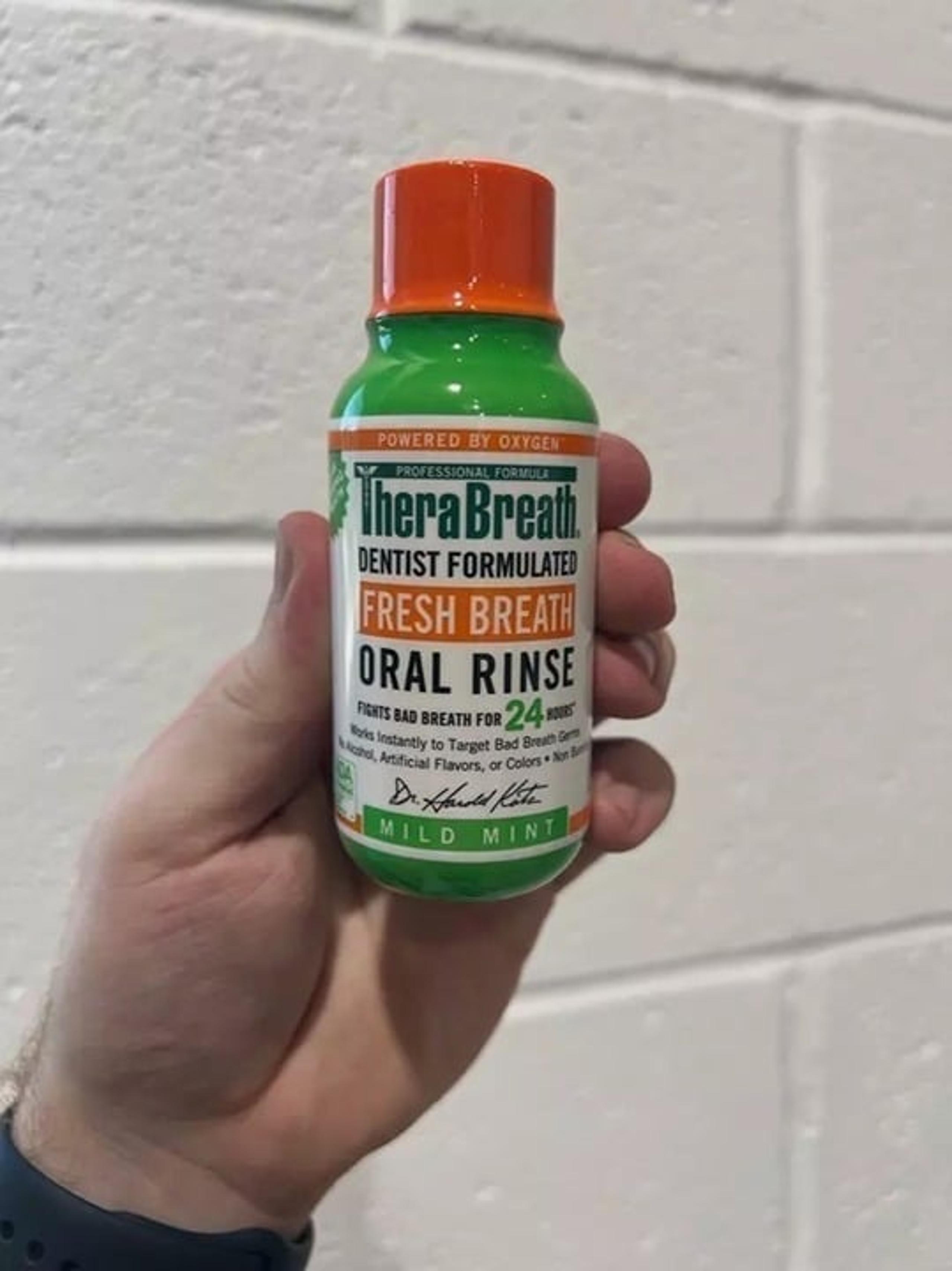 TheraBreath Fresh Breath Dentist Formulated Oral Rinse, Mild Mint, 3 Ounce (4)