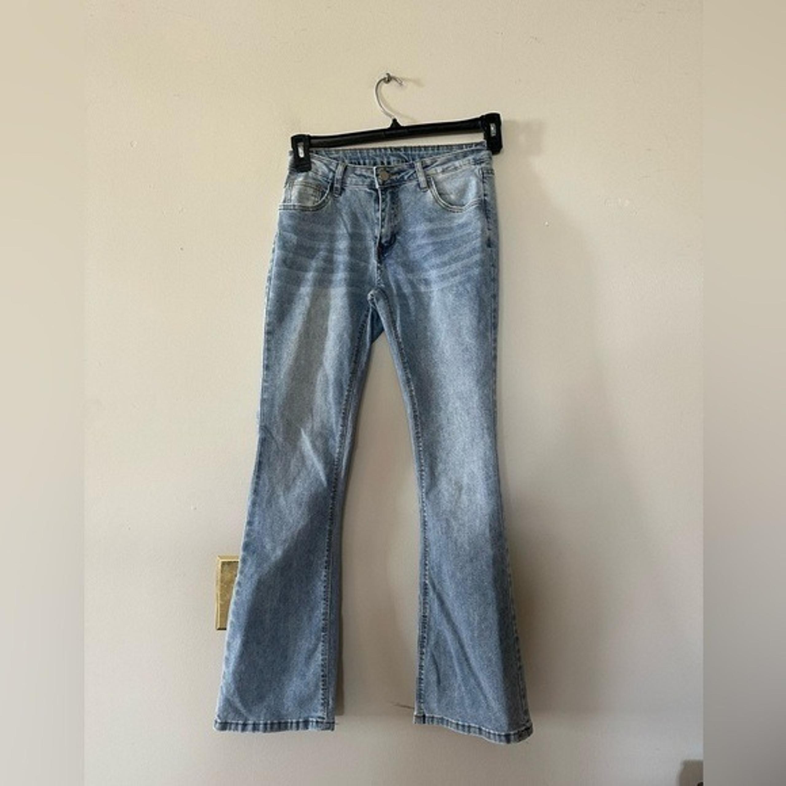 Womens SHEIN flare jeans 4