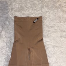 SKIMS SHAPEWEAR HIGH WAISTED SHORT NWT