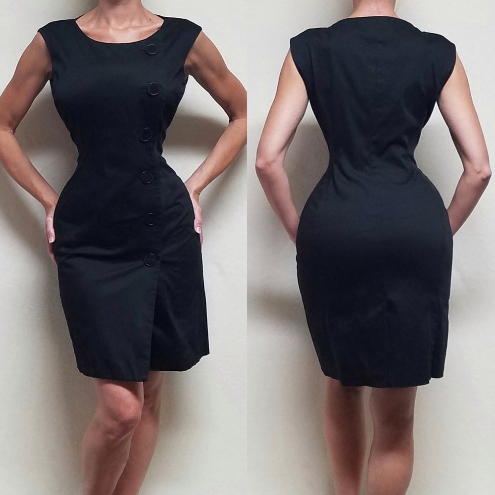Anne Klein Vintage 90s Black Stretchy Side Button Cap Sleeve Midi Sheath Dress