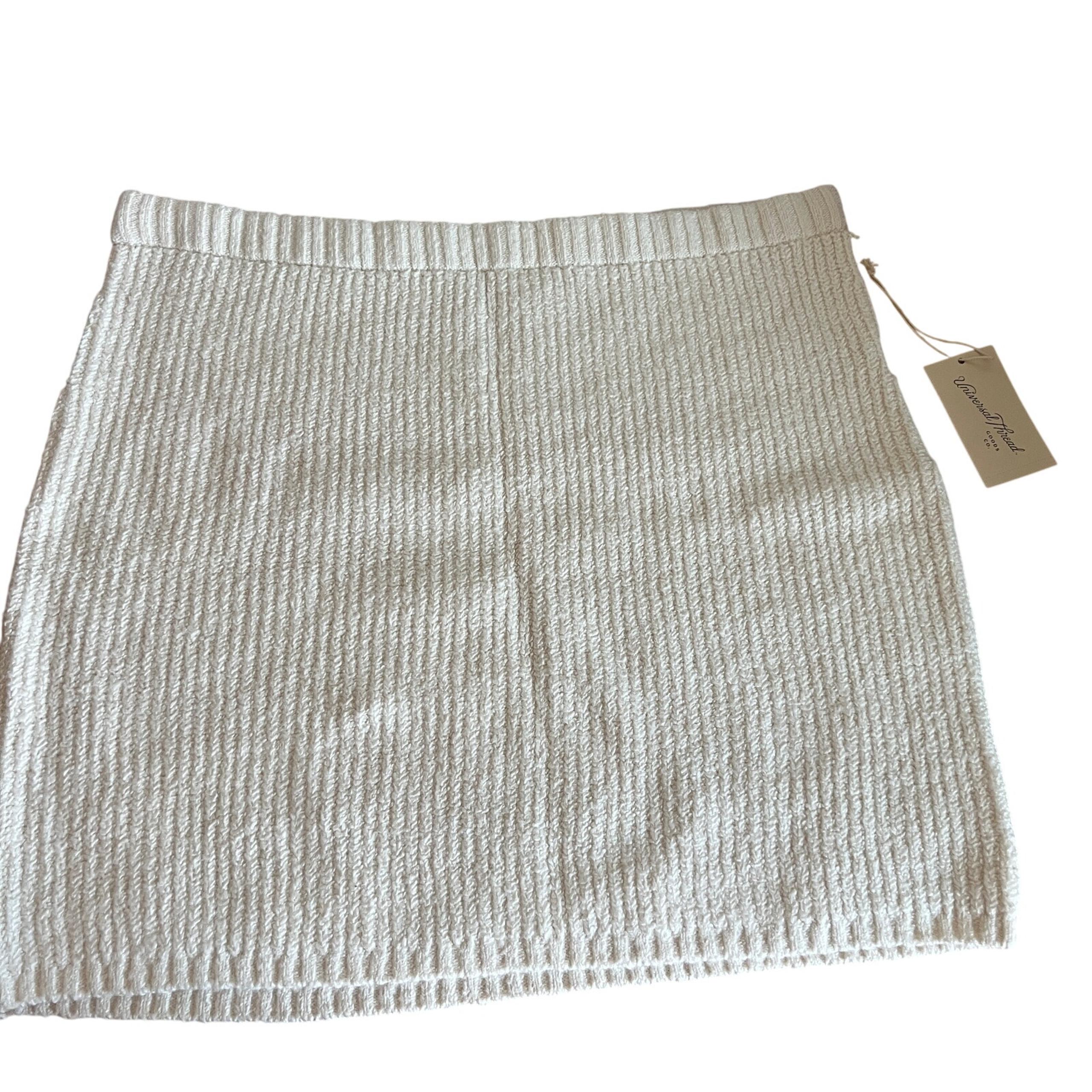 Universal Thread Women's Cream Mini Sweater Skirt - Size XL - NWT