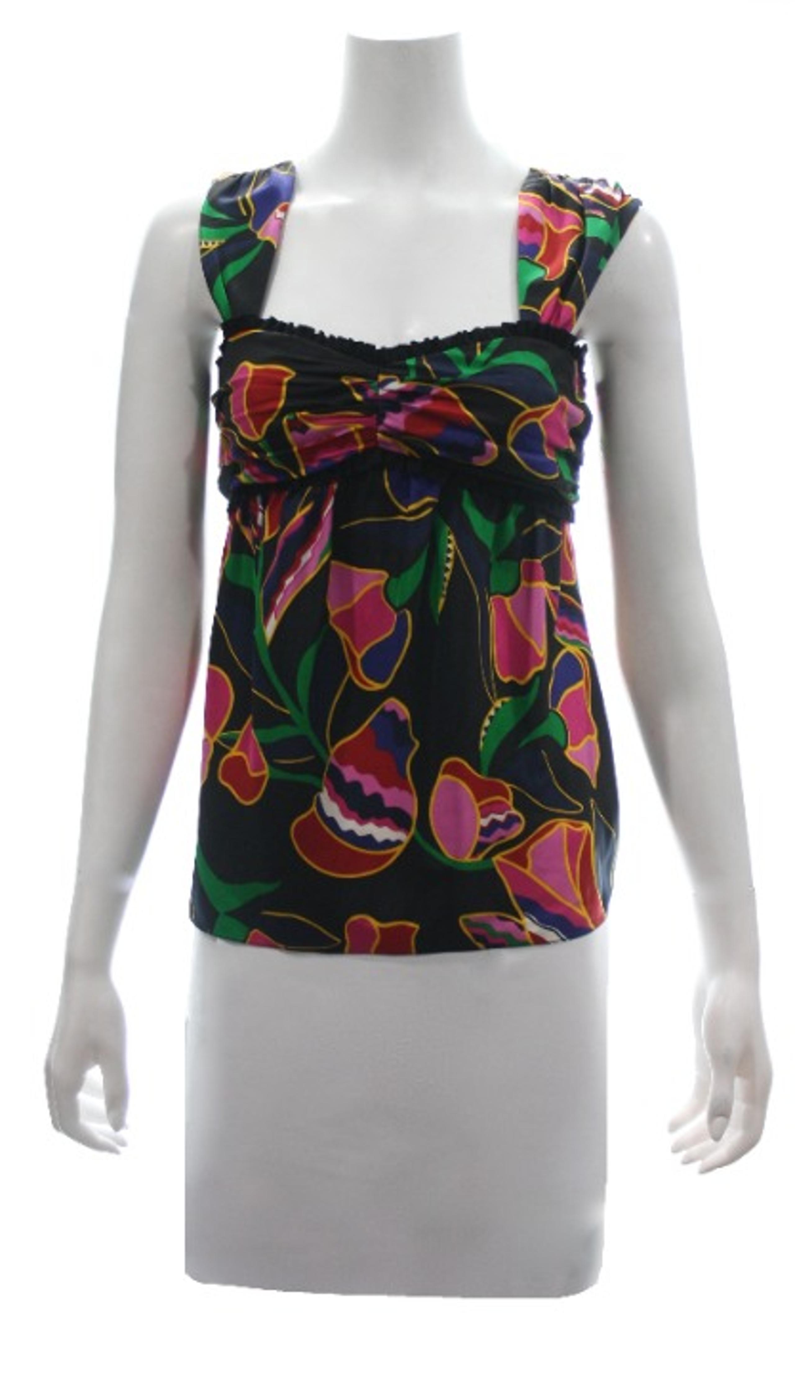 MARC JACOBS SILK SLEEVELESS TOP SIZE 4
