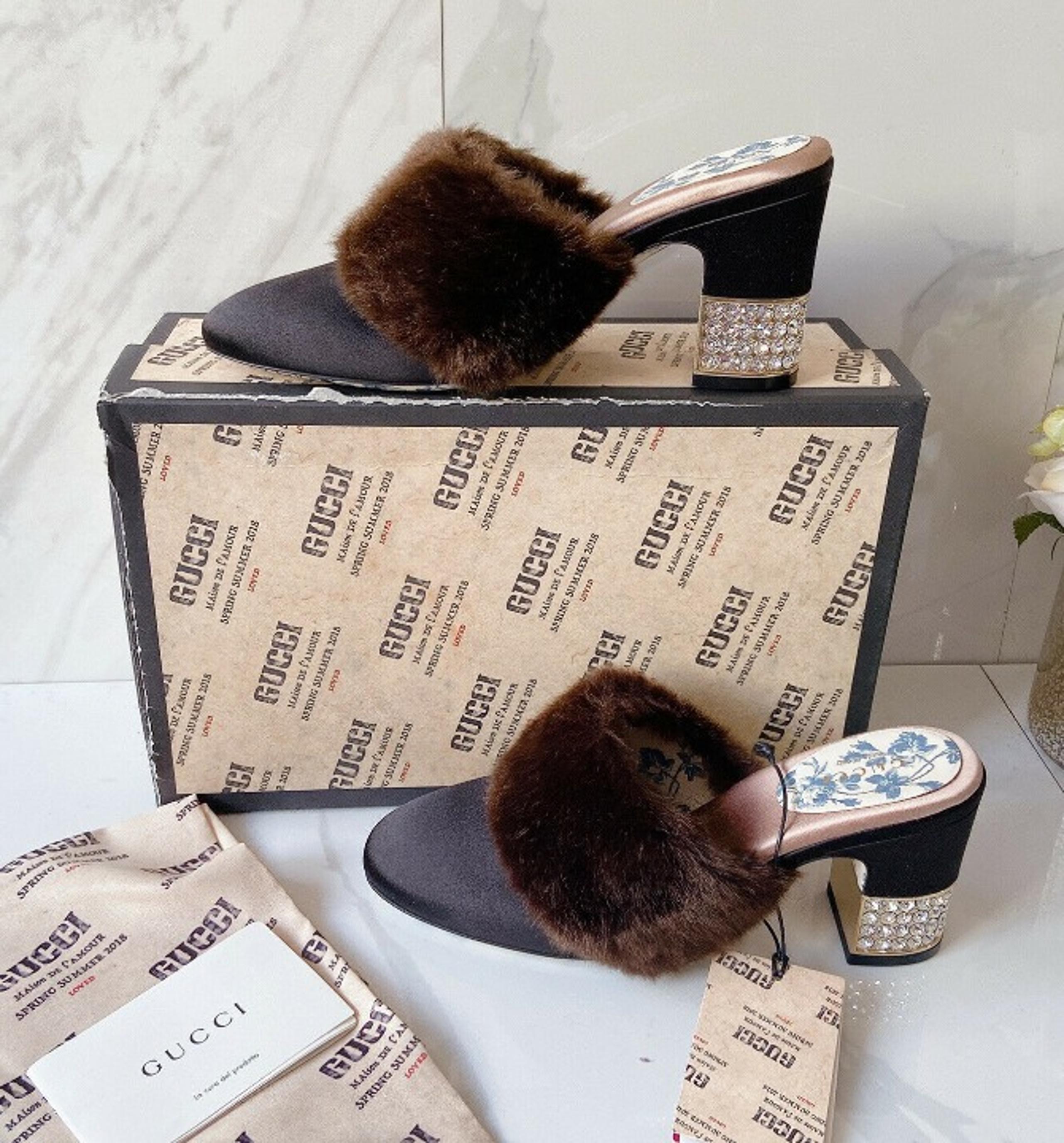 NEW GUCCI Candy Crystal Heel Pump Brown