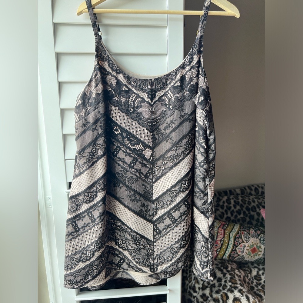 CABI 3278 Monaco Sleeveless Adjustable Strap Lace Print Tunic Top Blouse XL