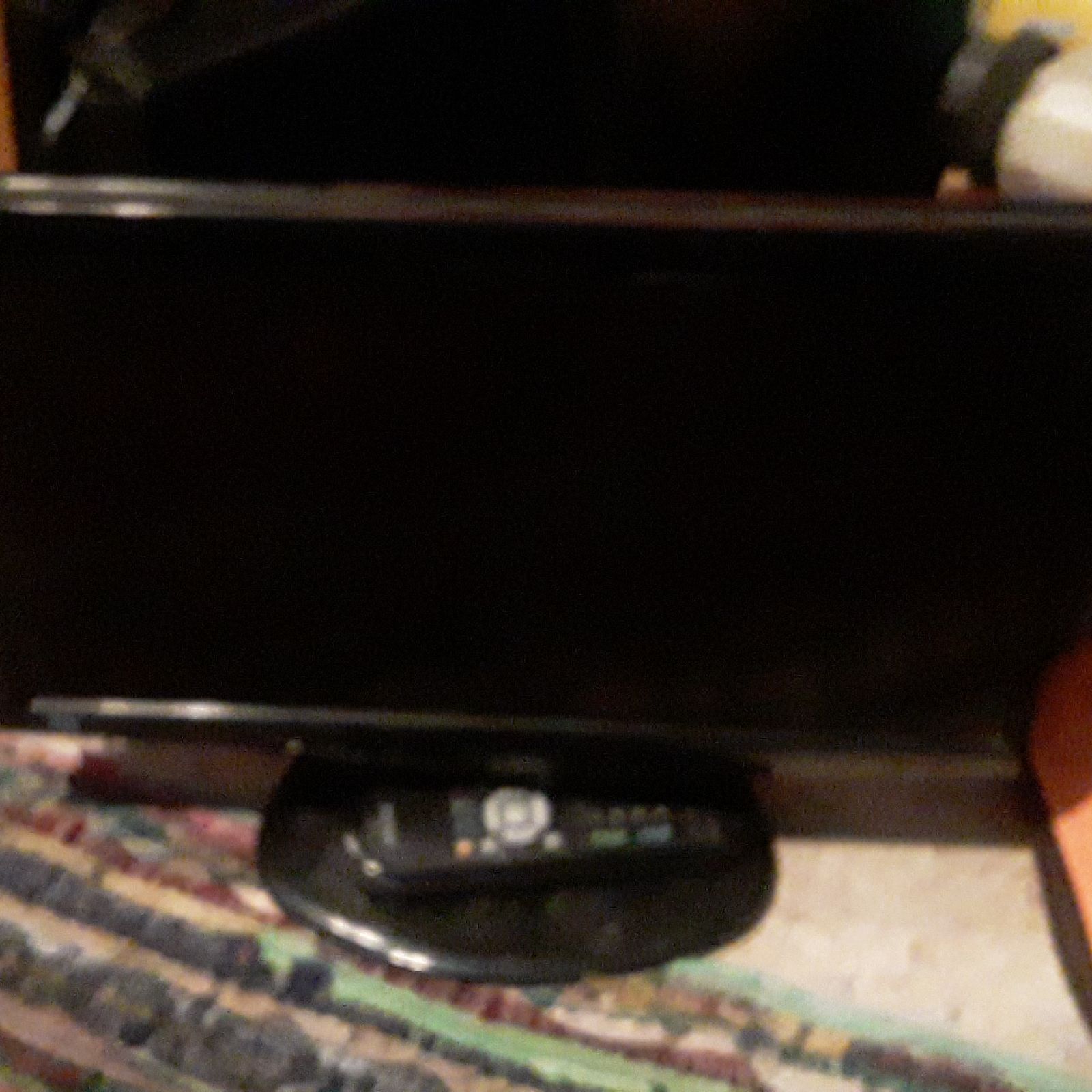 TV and computer screen