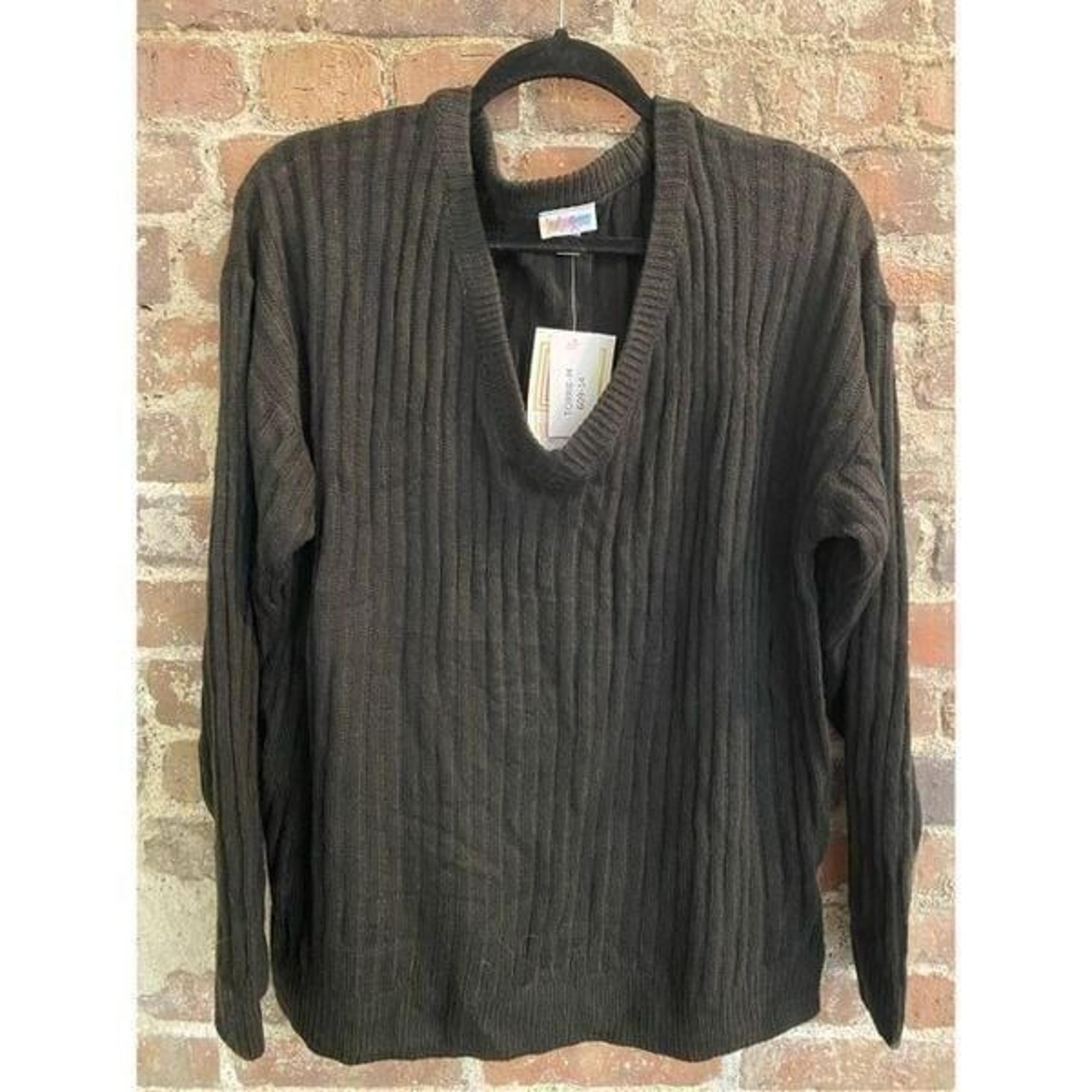 LuLaRoe Black Ribbed Knit V Neck Sweater Women’s Size Medium NWT