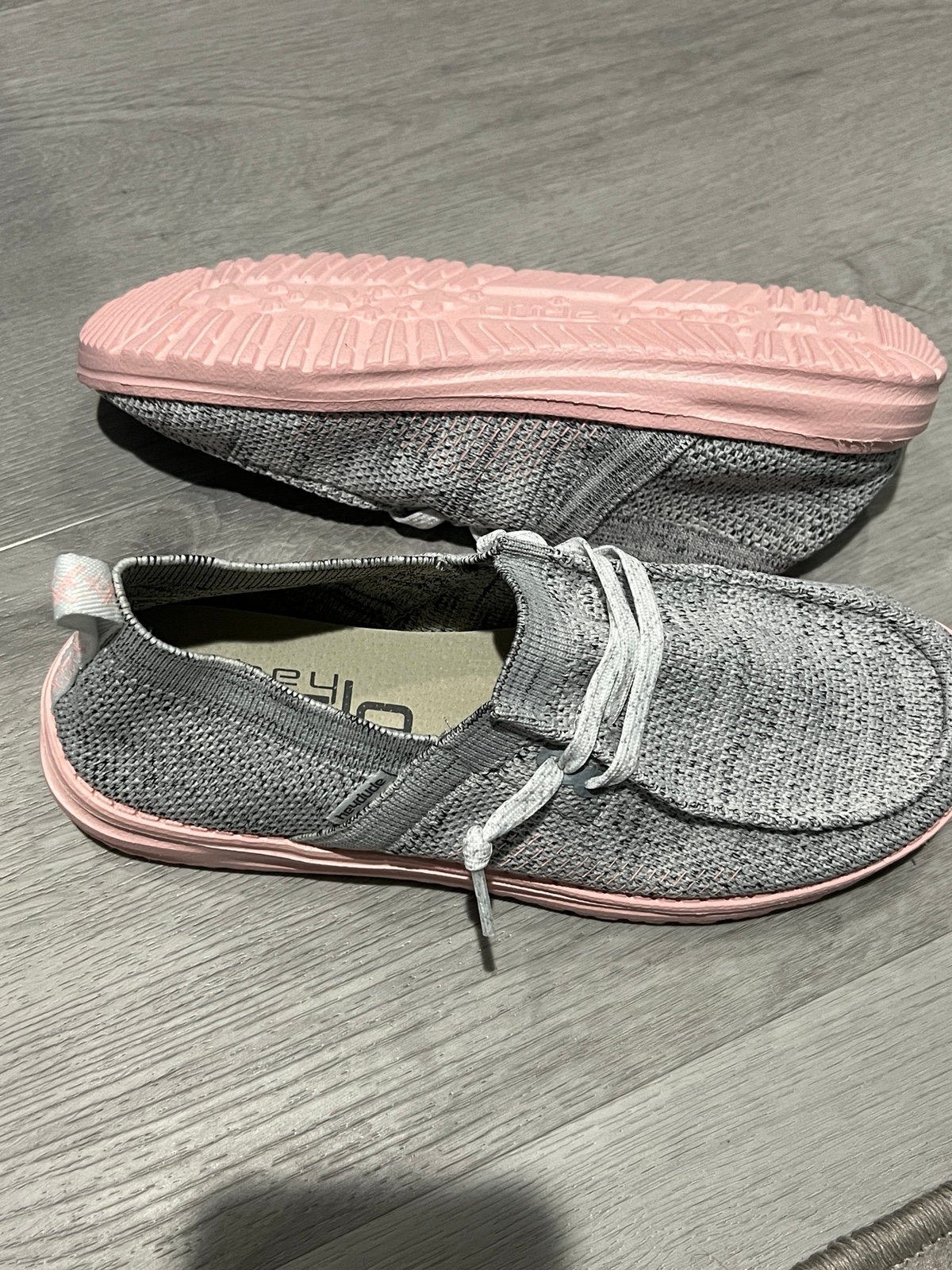 Hey dudes women’s size 7 brand new