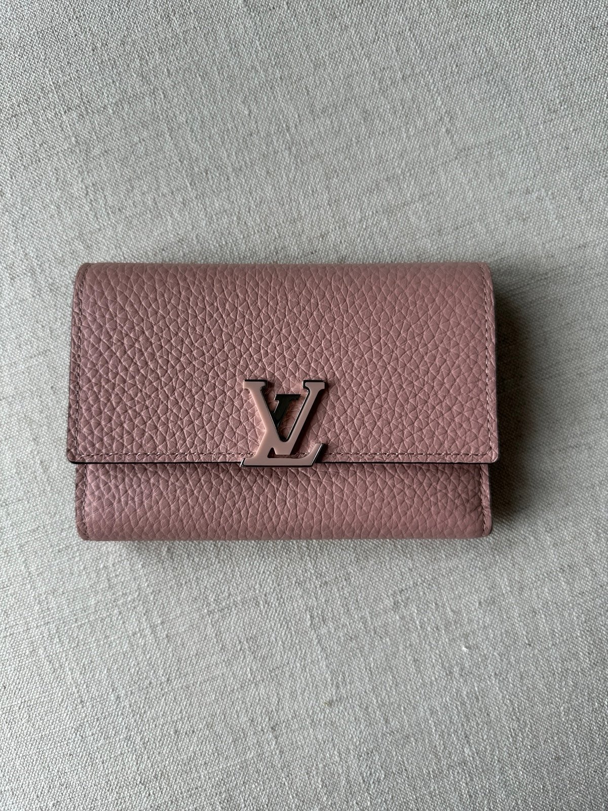 Louis Vuitton Capucines Compact Wallet