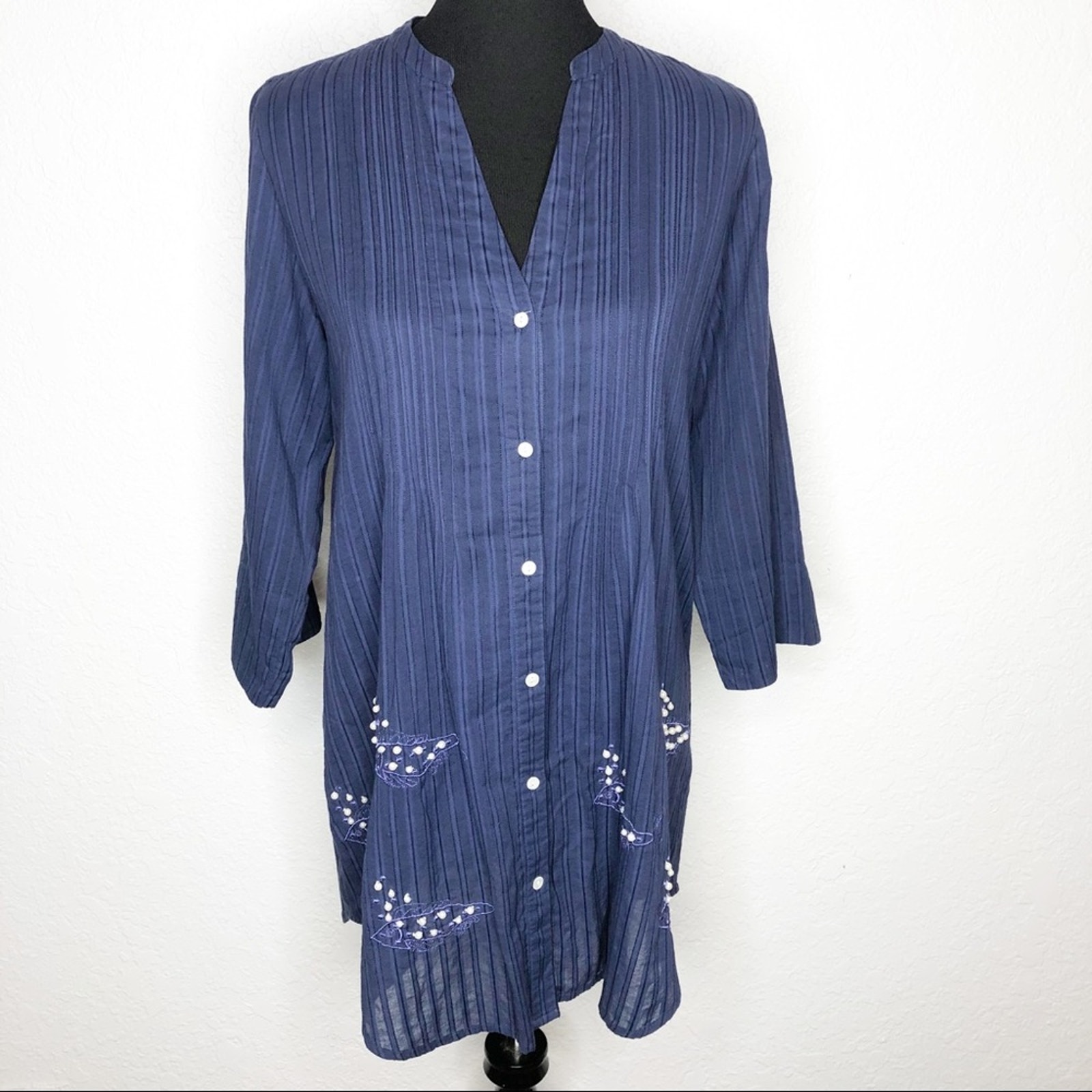 Soft Surroundings navy blue button down pearl embroidered fish size Small