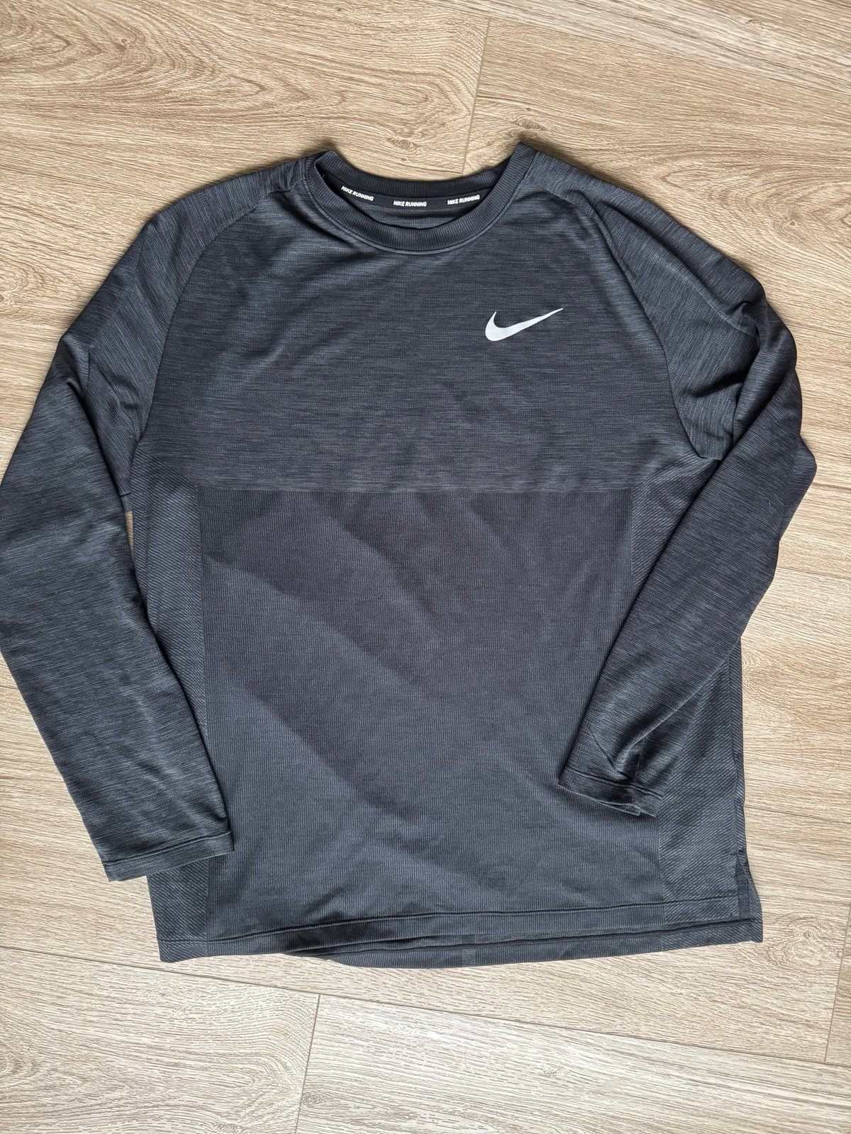 Men’s Nike Running Long Sleeve L