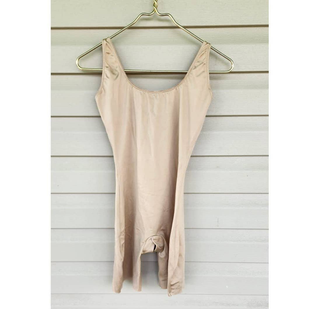 Spanx One Piece Body Shaping Nude Adjustable Straps Medium Open Bust Mid-Thigh