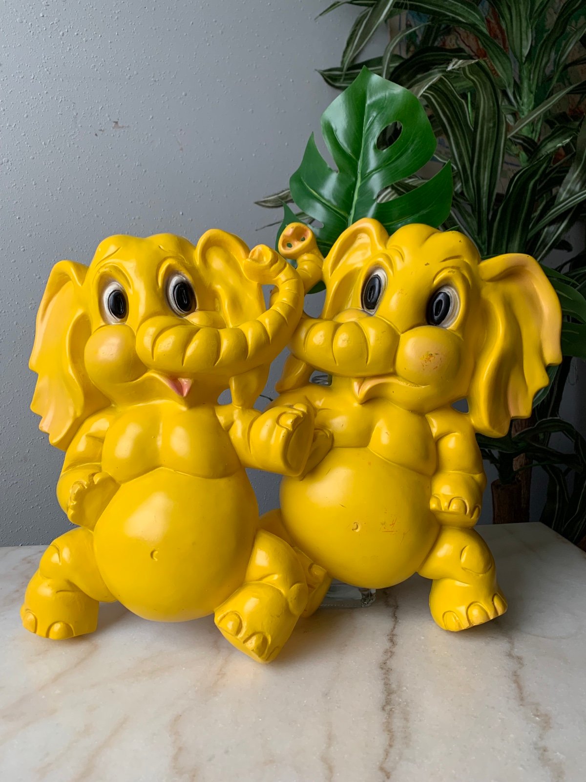 Vintage 70s Homco Yellow Kitsch Elephant Wall Hanging, Nursery Decor / Gift