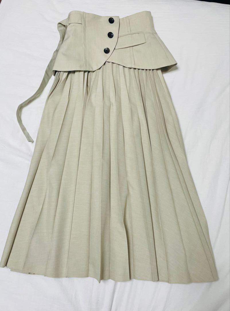Popular Item, Excellent Condition: UNITED TOKYO Linen-like Corset Pleated Skirt, Size 2