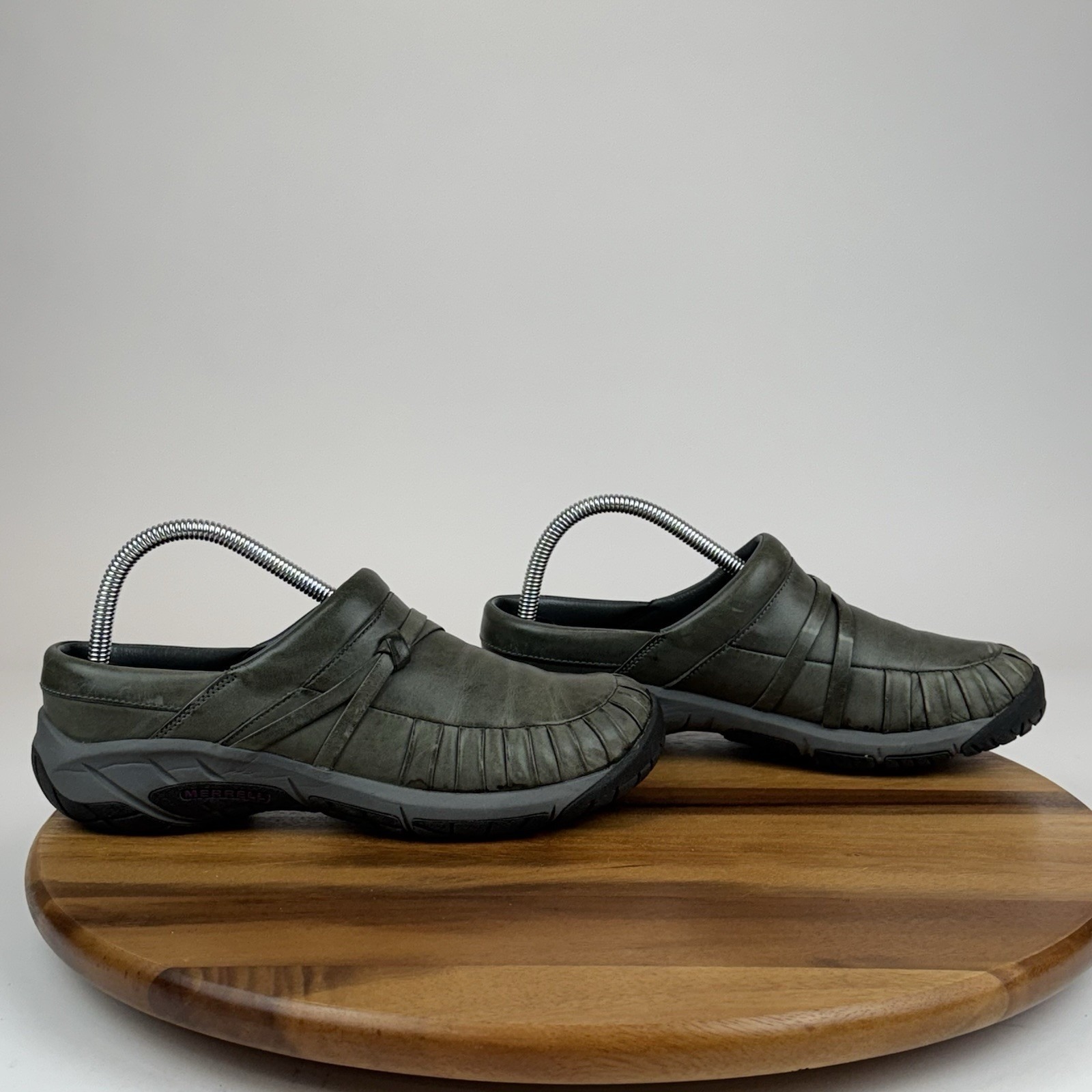 Womens Merrell Encore Olive Green Leather Casual Comfort Slip On Clogs Size 8.5
