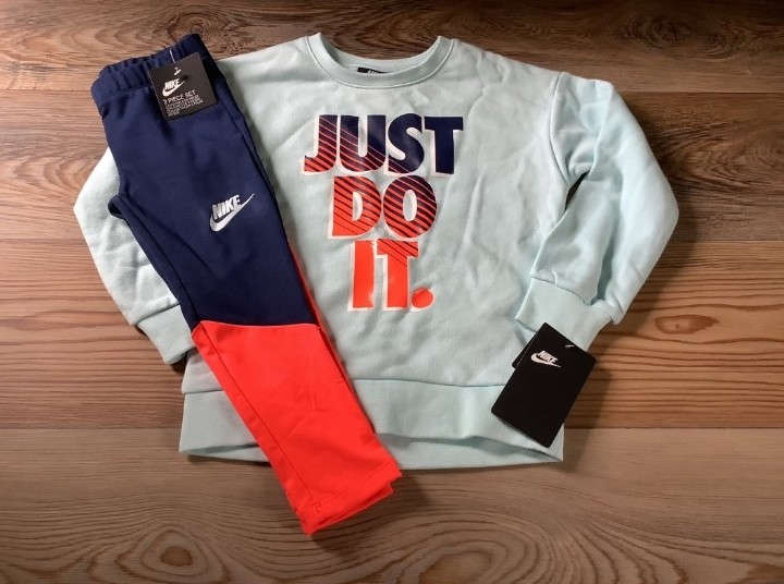 Nike girls size 4 sweatshirt & leggings set(NWT)~PRICE IS FIRM ~