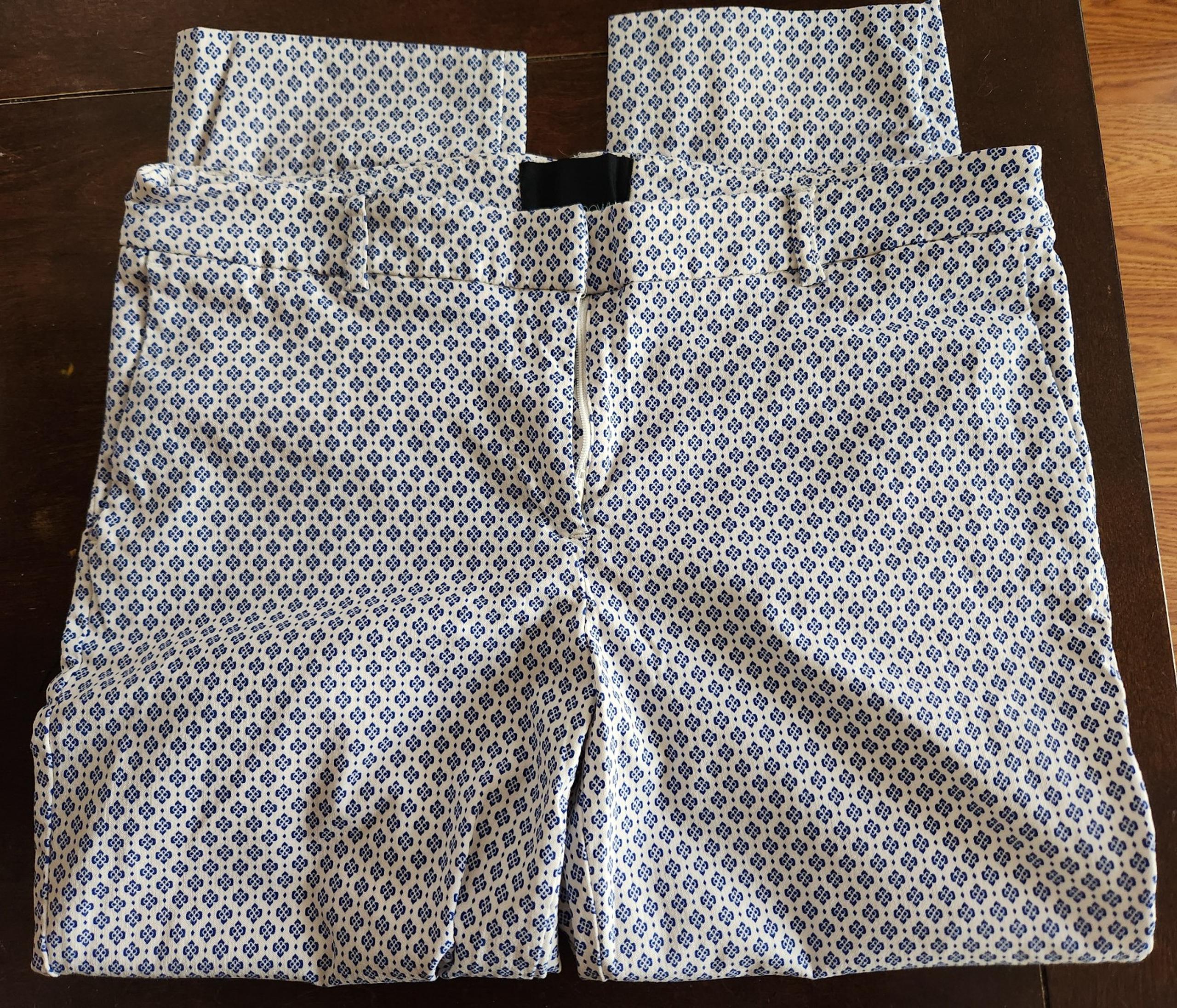 Cynthia Rowley Floral Blue and White Capris