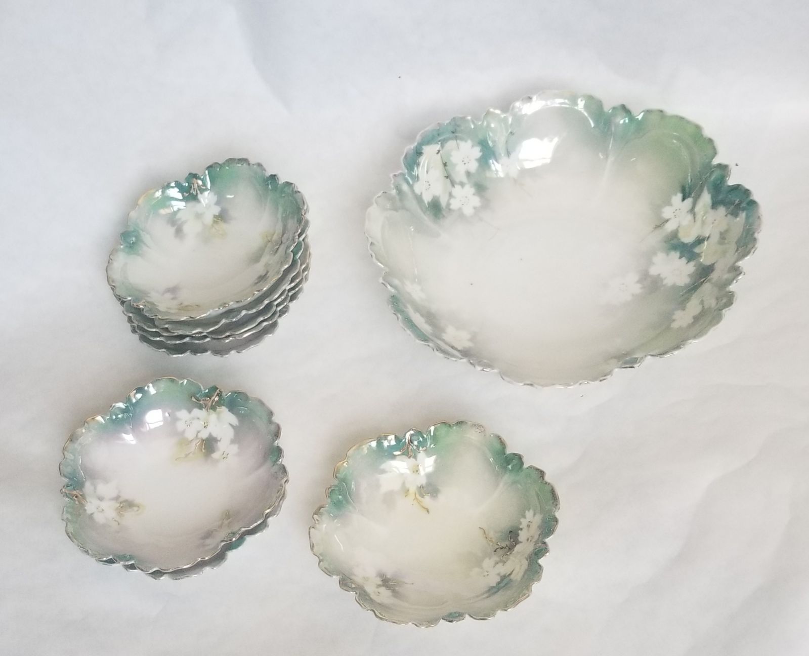 Set of 9 Vintage RS Prussian Ceramic Green & White Berry Bowls