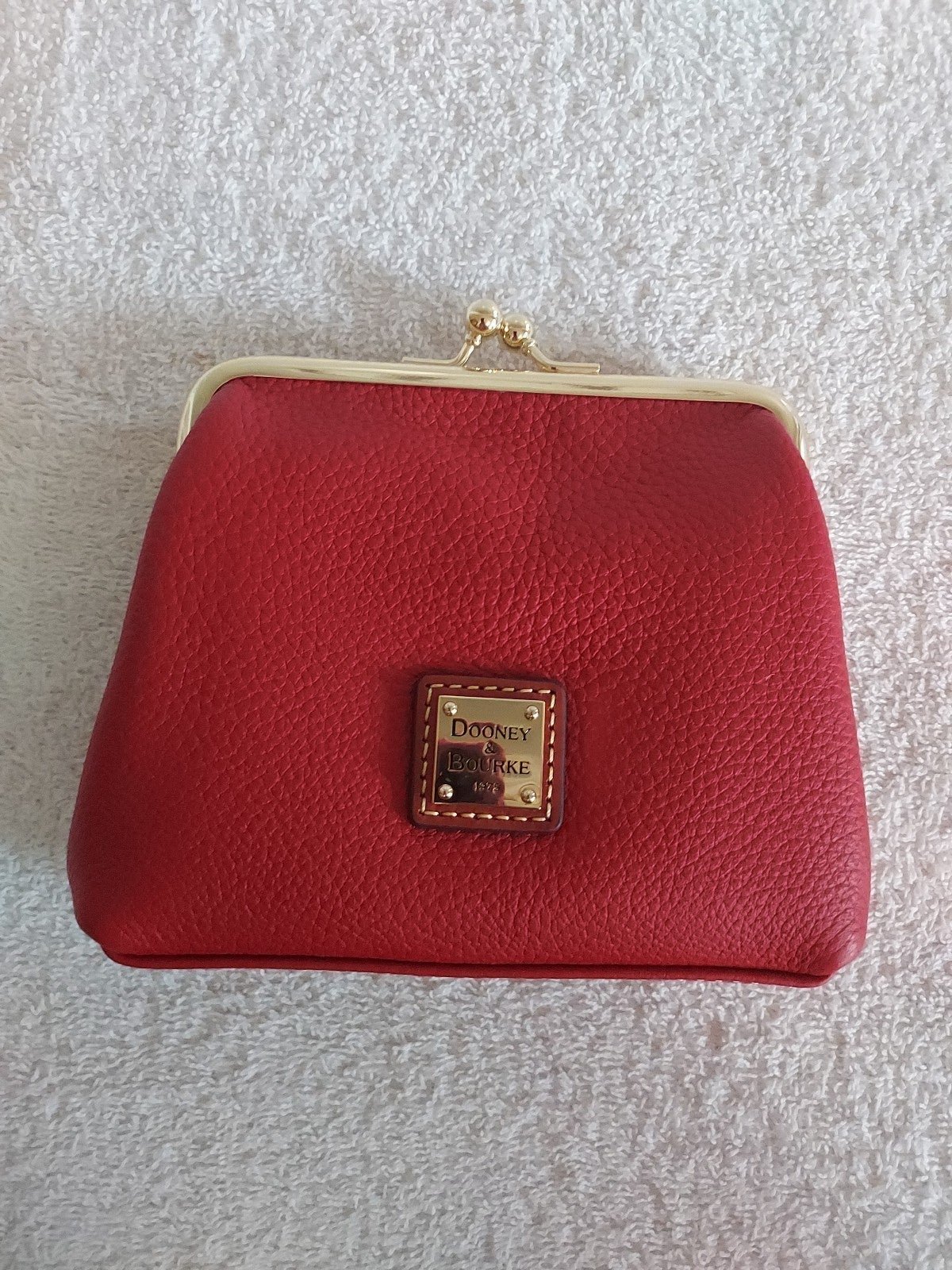 NWT DOONEY & BOURKE RED PEBBLE GRAIN LARGE FRAMED PURSE