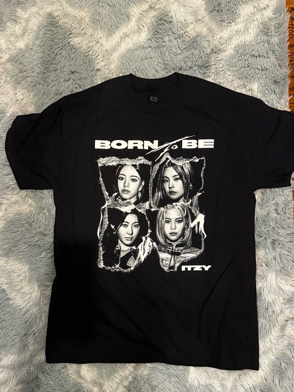 itzy born to be merch