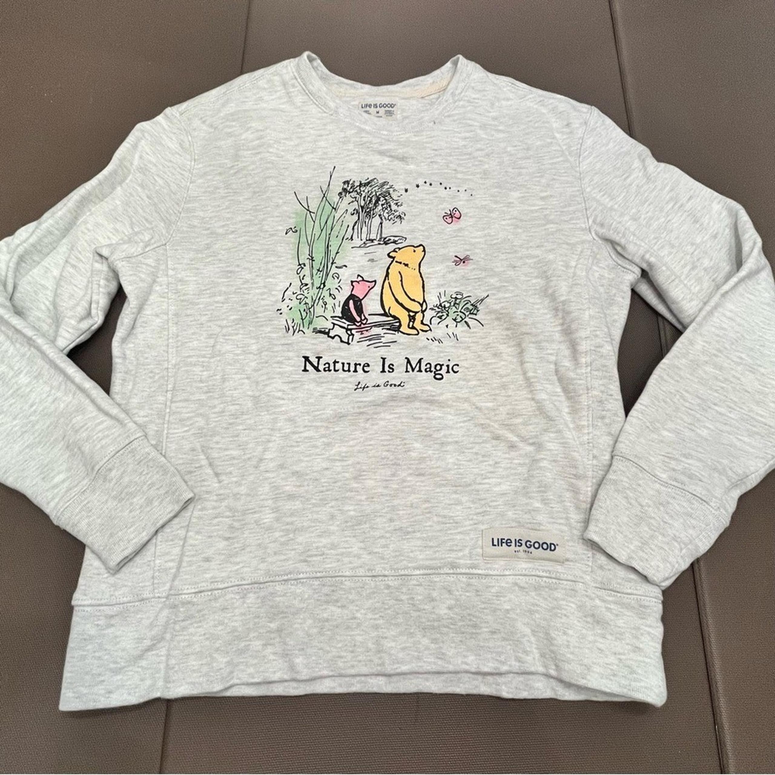 Life is Good Winnie Pooh Crewneck Sweatshirt Womens M Gray Heavy Nature is Magic