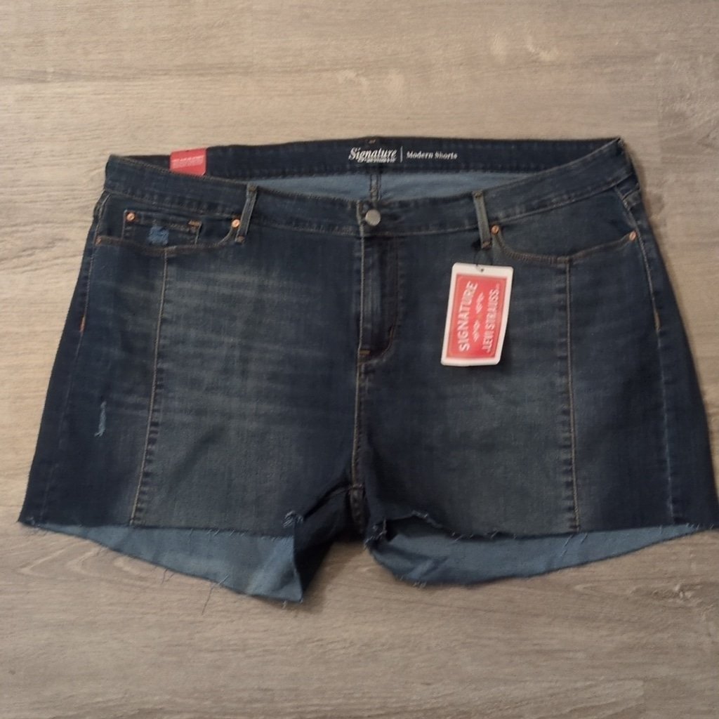 Levi Strauss signature modern shorts size 22