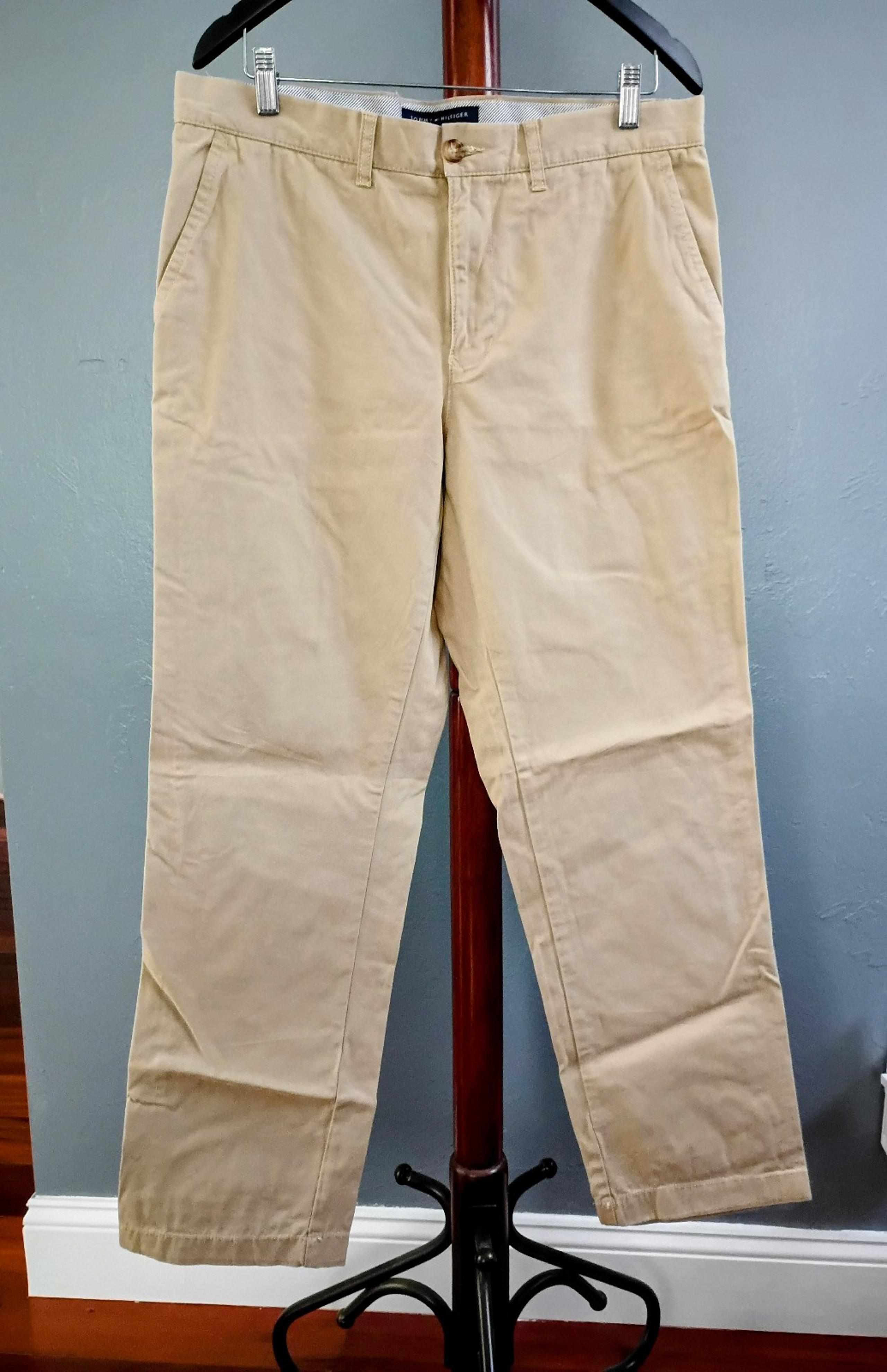 Tommy Hilfiger Classic Fit Khaki Pants Mens Size 34 X 32