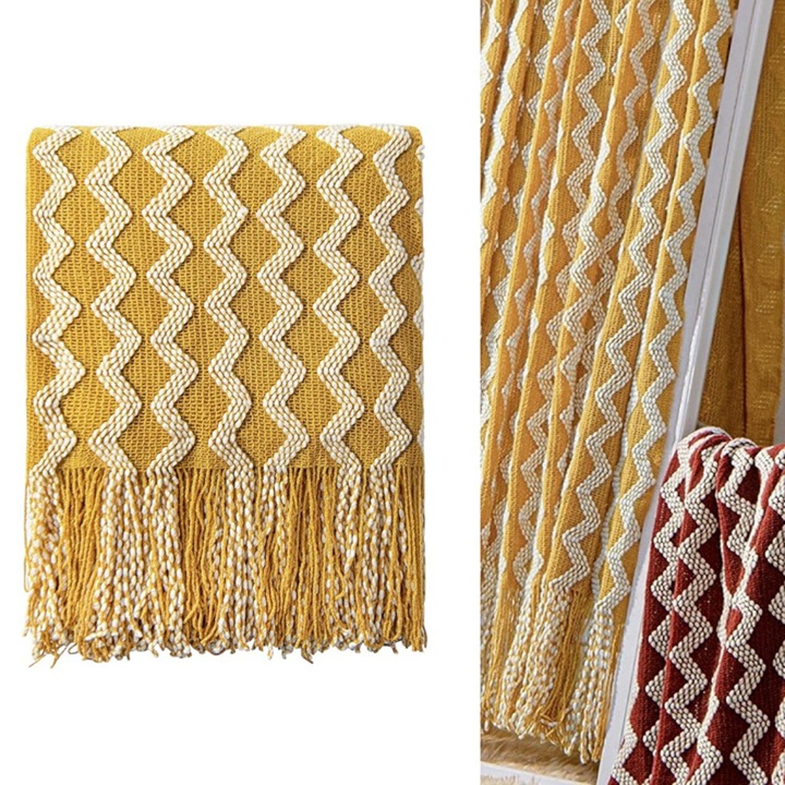 NEW Anthro Yellow Zig Zag Boho Tassel Chunky Knit Woven Throw Blanket 50" x 68"