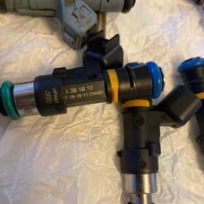 Bosch 550 cc injectors with adapters for 1.8t audi or vw