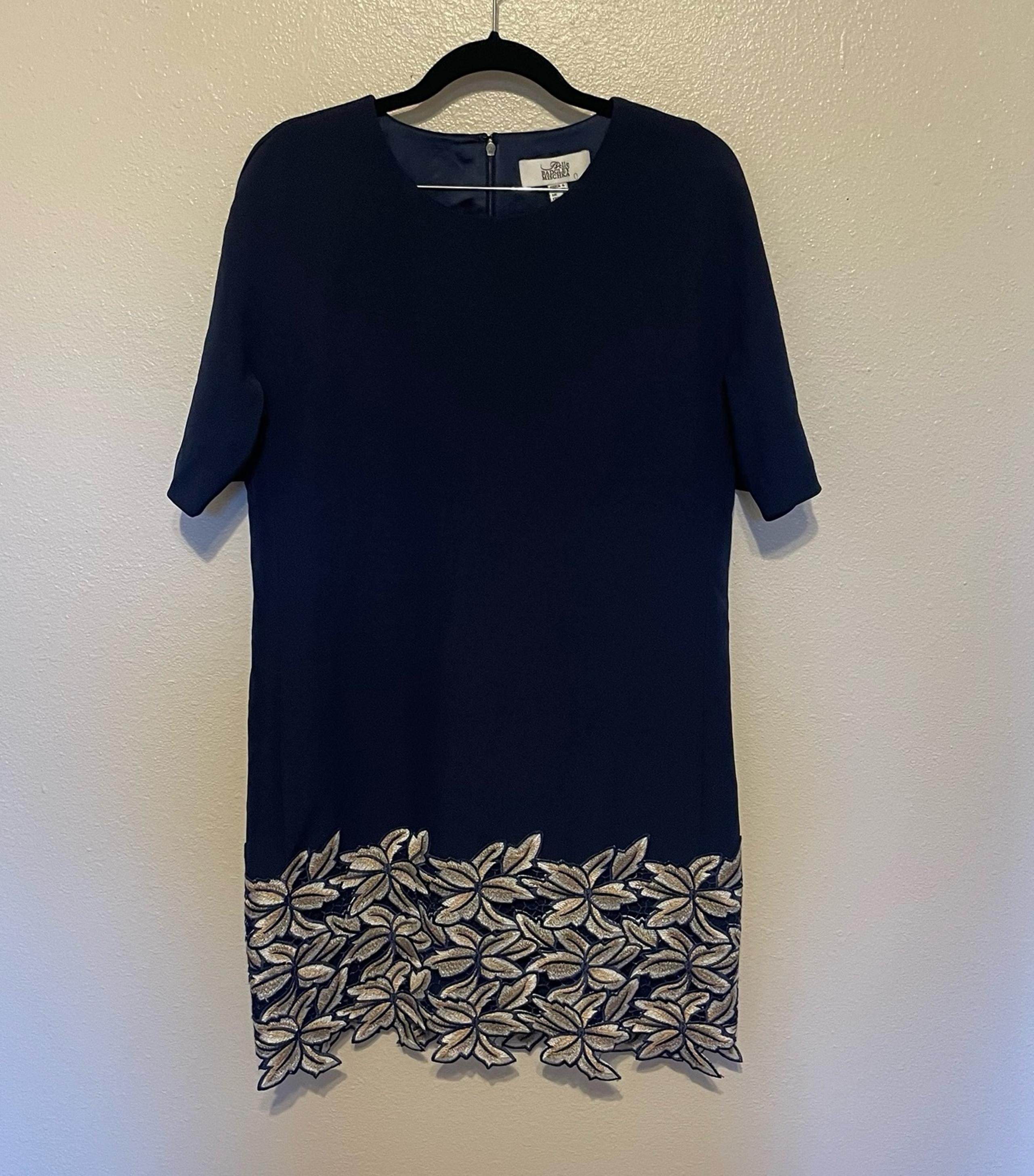 Belle Badgley Mischka Larissa Embroidered Dress Size 6 Navy Floral Hem