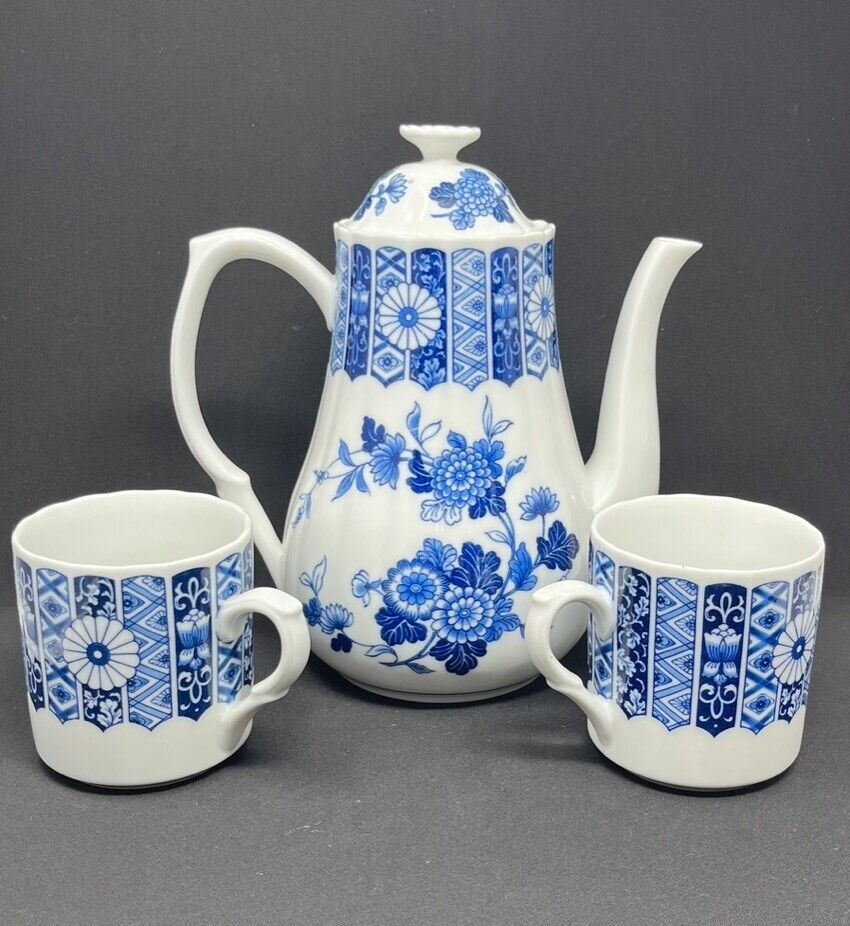 Vintage Blue Imari Porcelain Blue Floral Tea Pot w/ 2 mugs- Japan